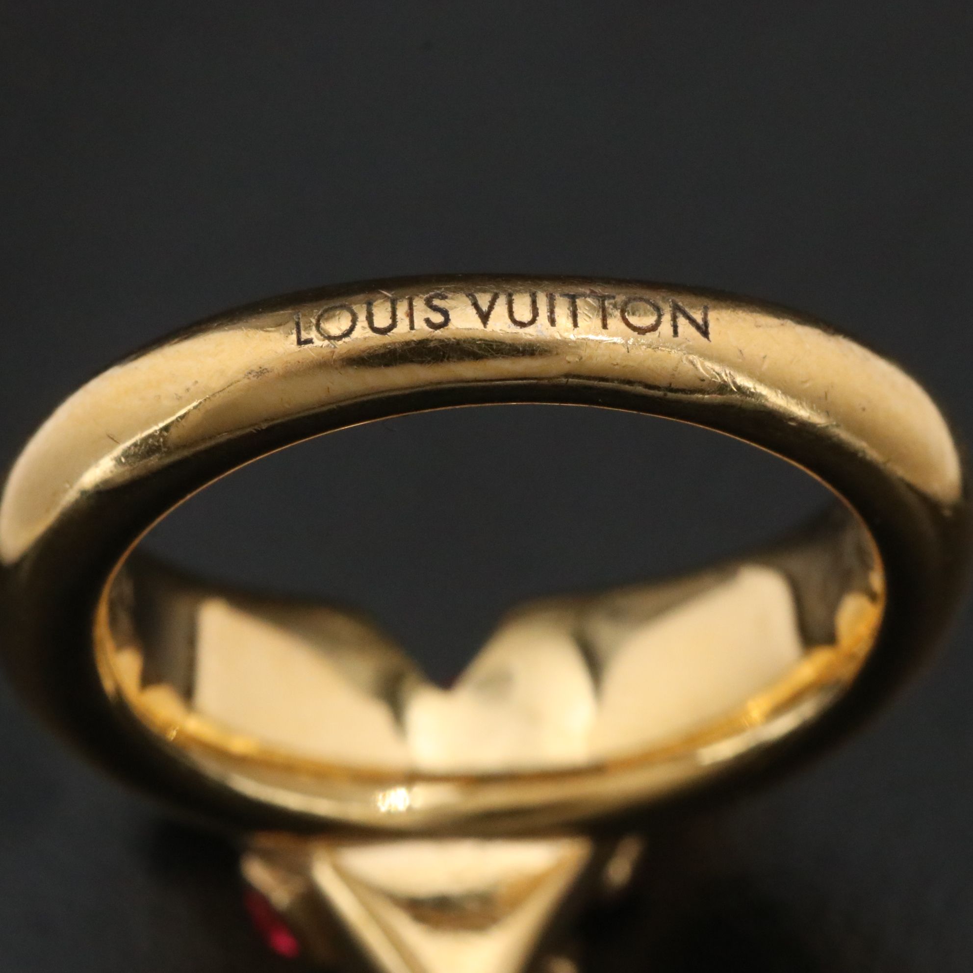 Louis Vuitton Jewel Tone Glass Crystal Essential V Ring