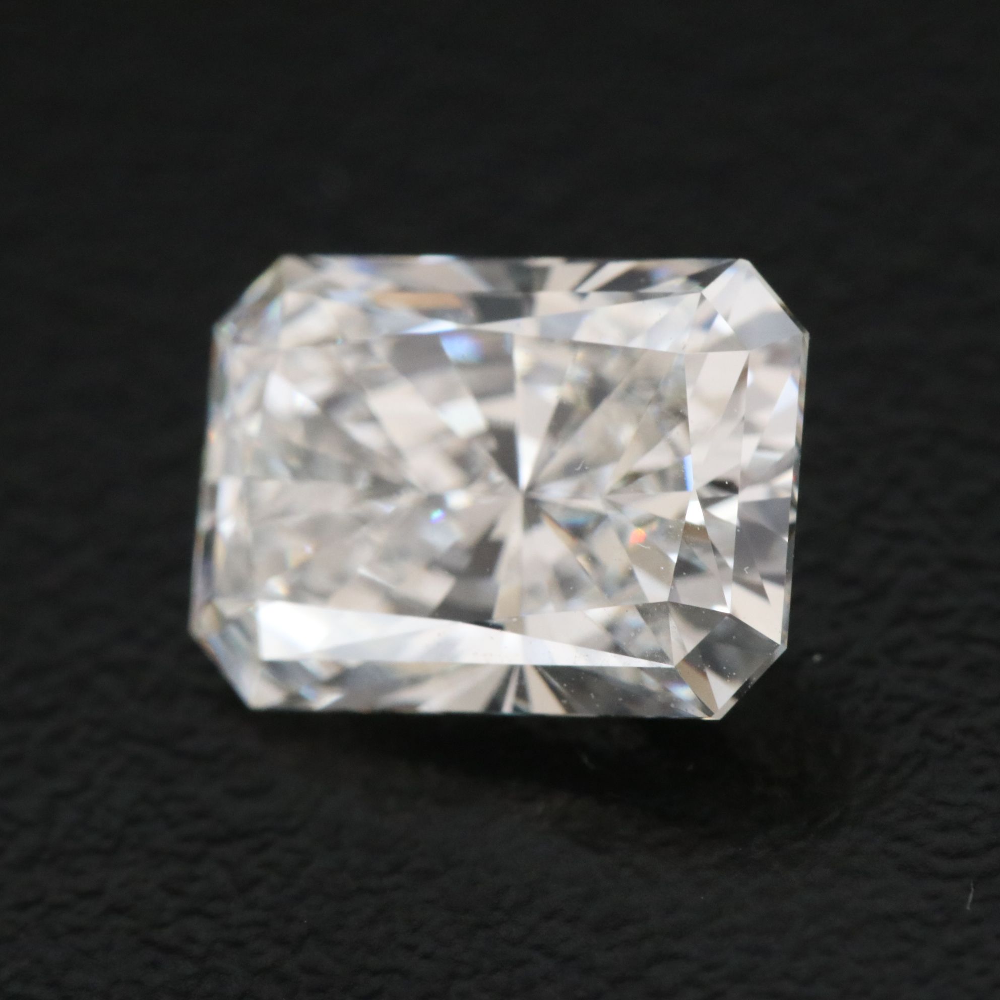 Loose 2.95 CT Lab Grown Diamond with IGI Report