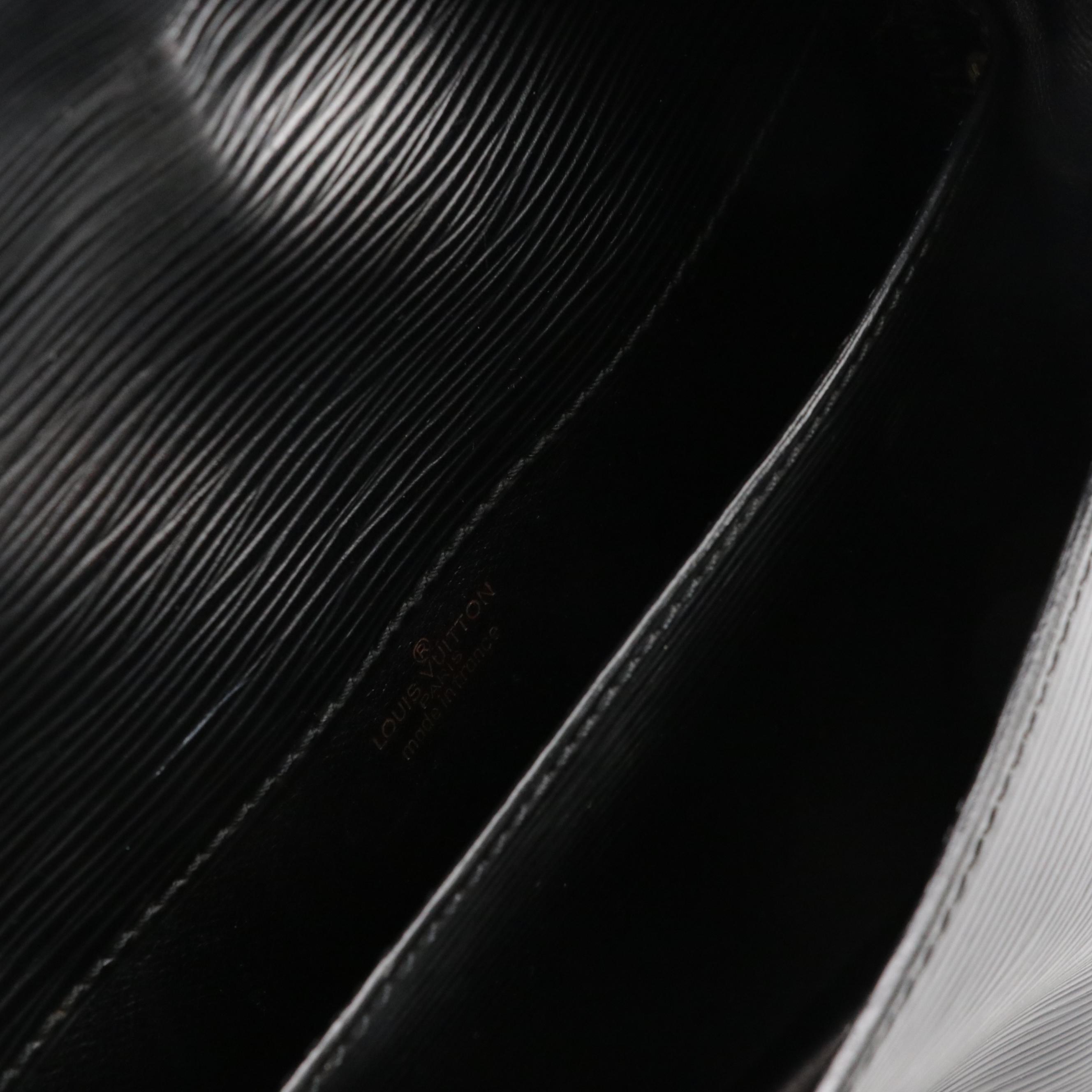 Louis Vuitton Cartouchière Shoulder Bag in Black Epi Leather