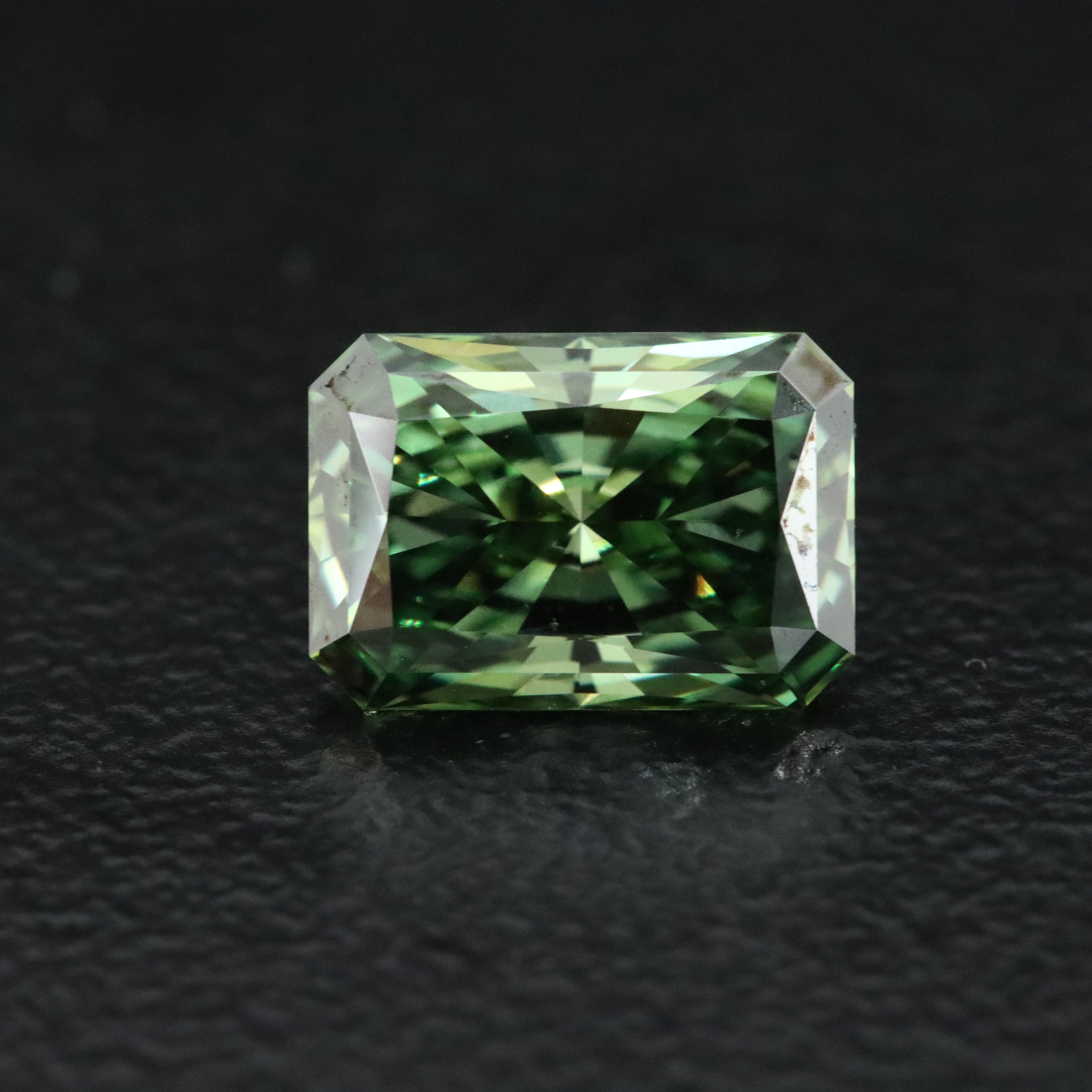 Loose 1.59 CT Lab Grown Fancy Green Diamond with IGI Report