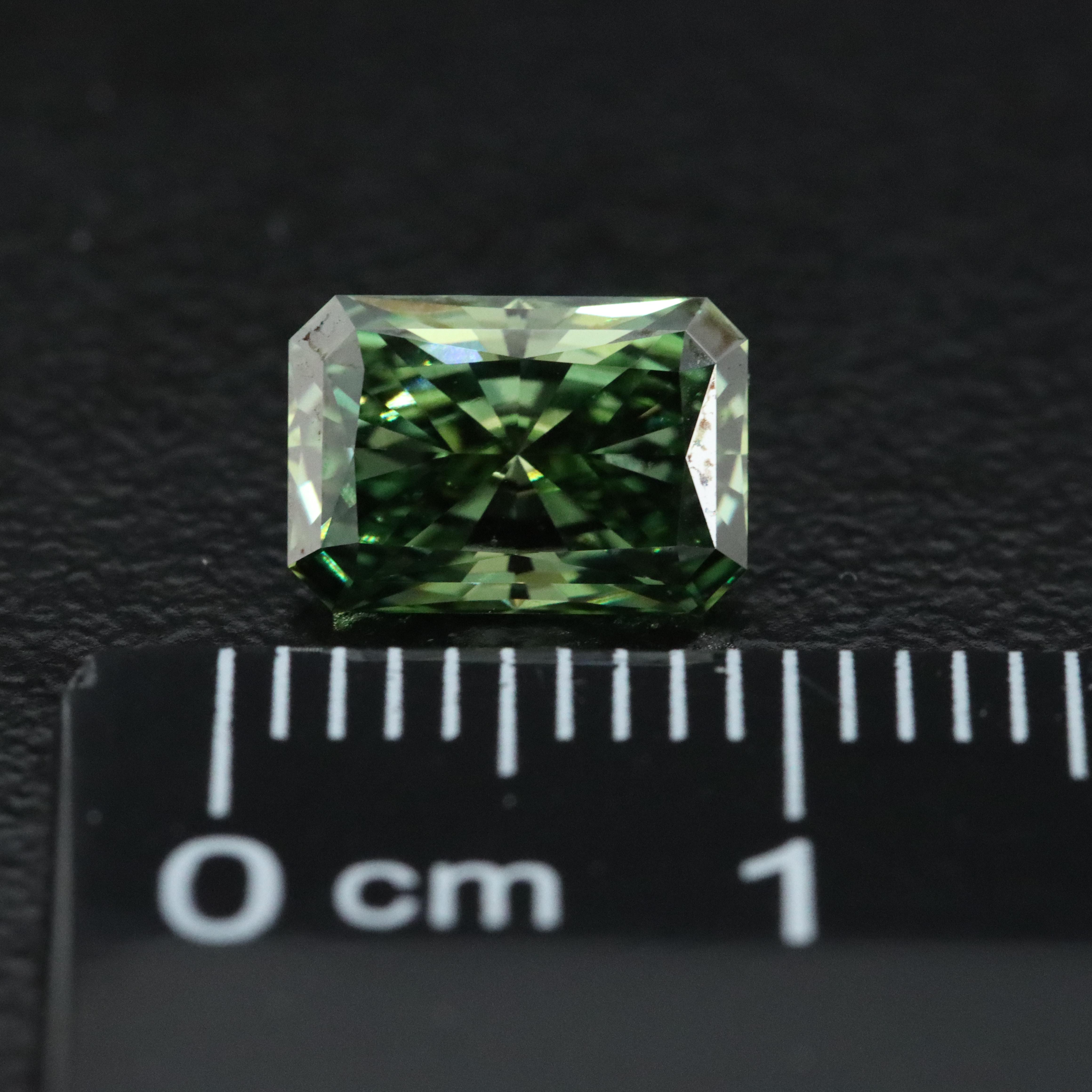 Loose 1.59 CT Lab Grown Fancy Green Diamond with IGI Report