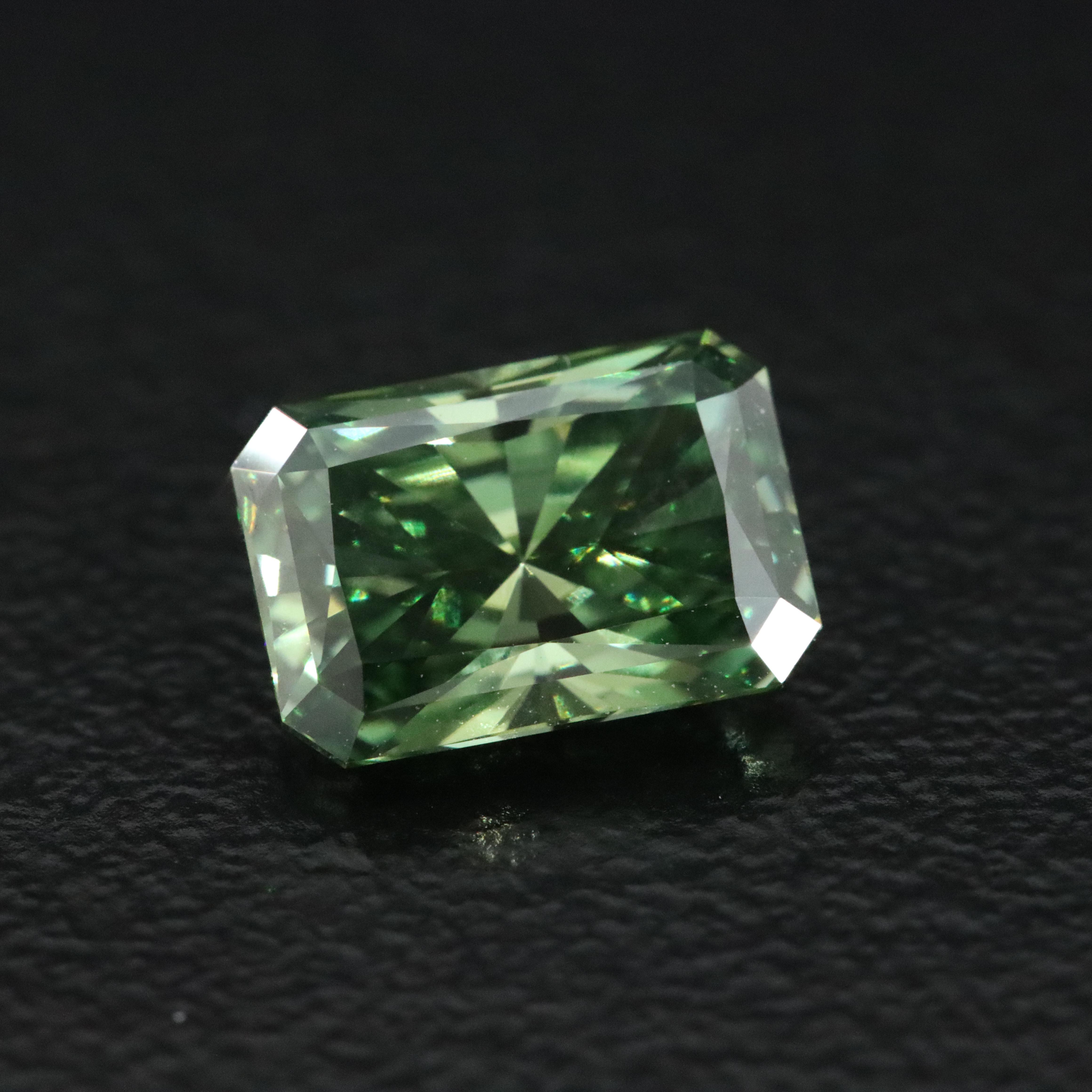 Loose 1.59 CT Lab Grown Fancy Green Diamond with IGI Report