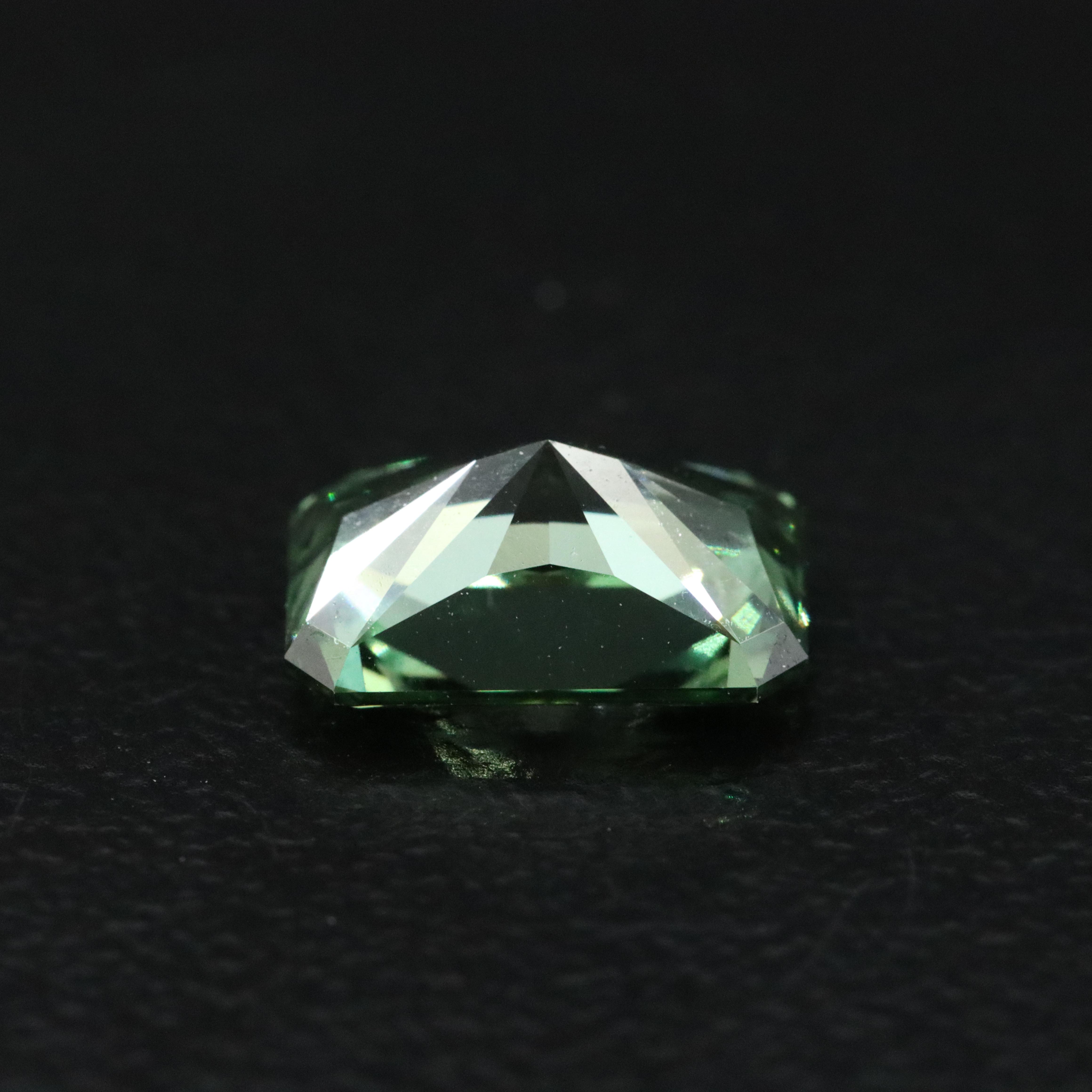 Loose 1.59 CT Lab Grown Fancy Green Diamond with IGI Report