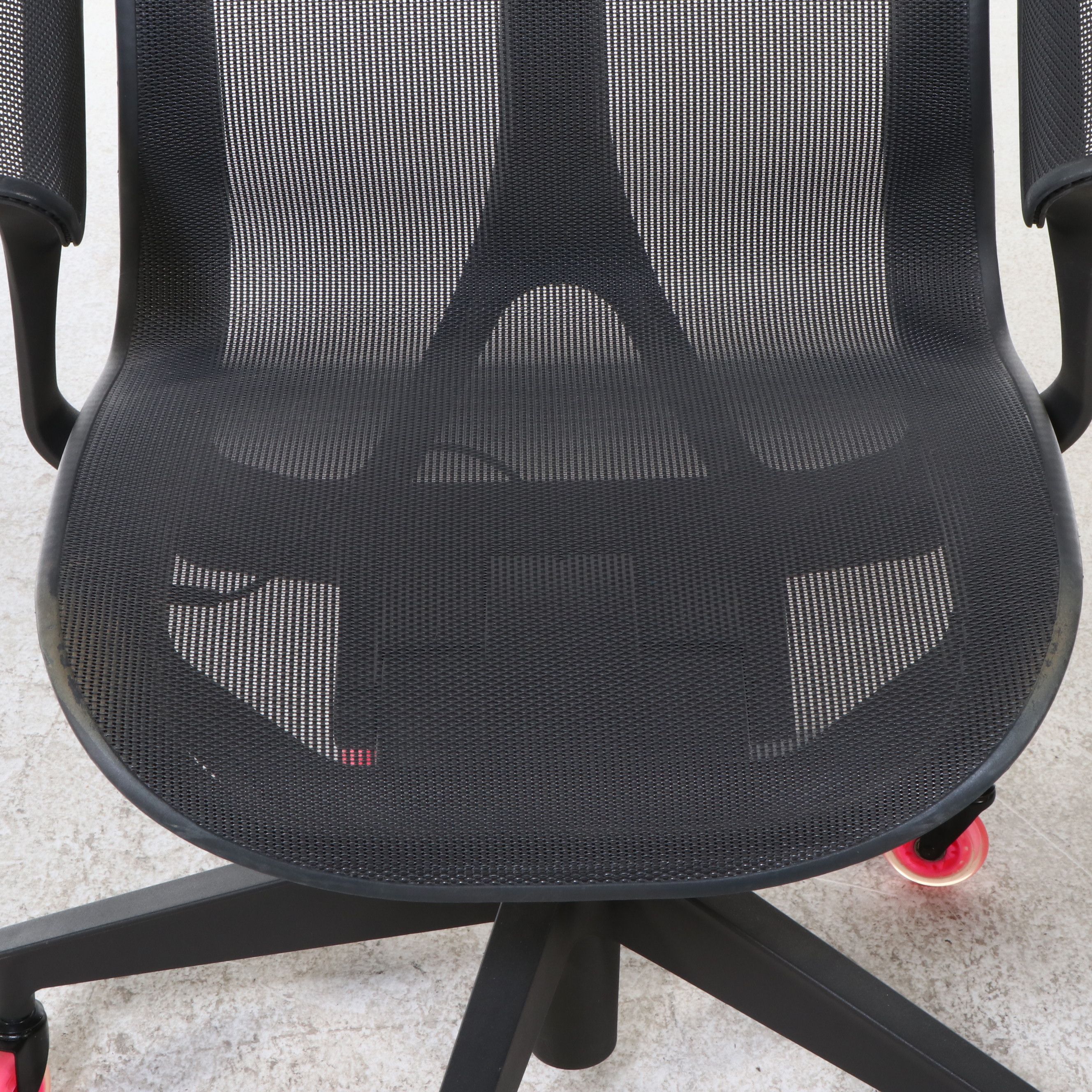 Contemporary Mesh Covered Ergonomic Desk Chairs