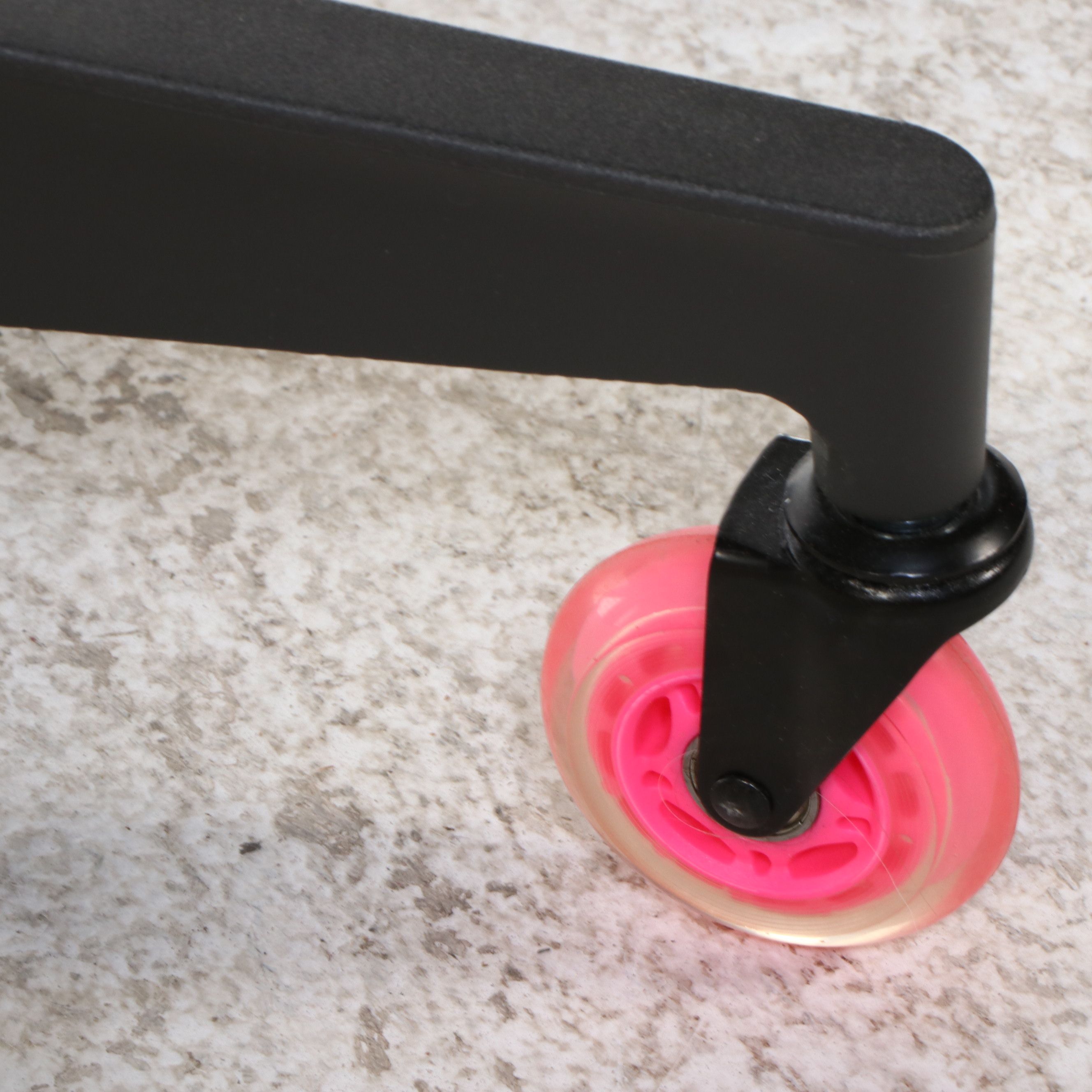 Contemporary Mesh Covered Ergonomic Desk Chairs