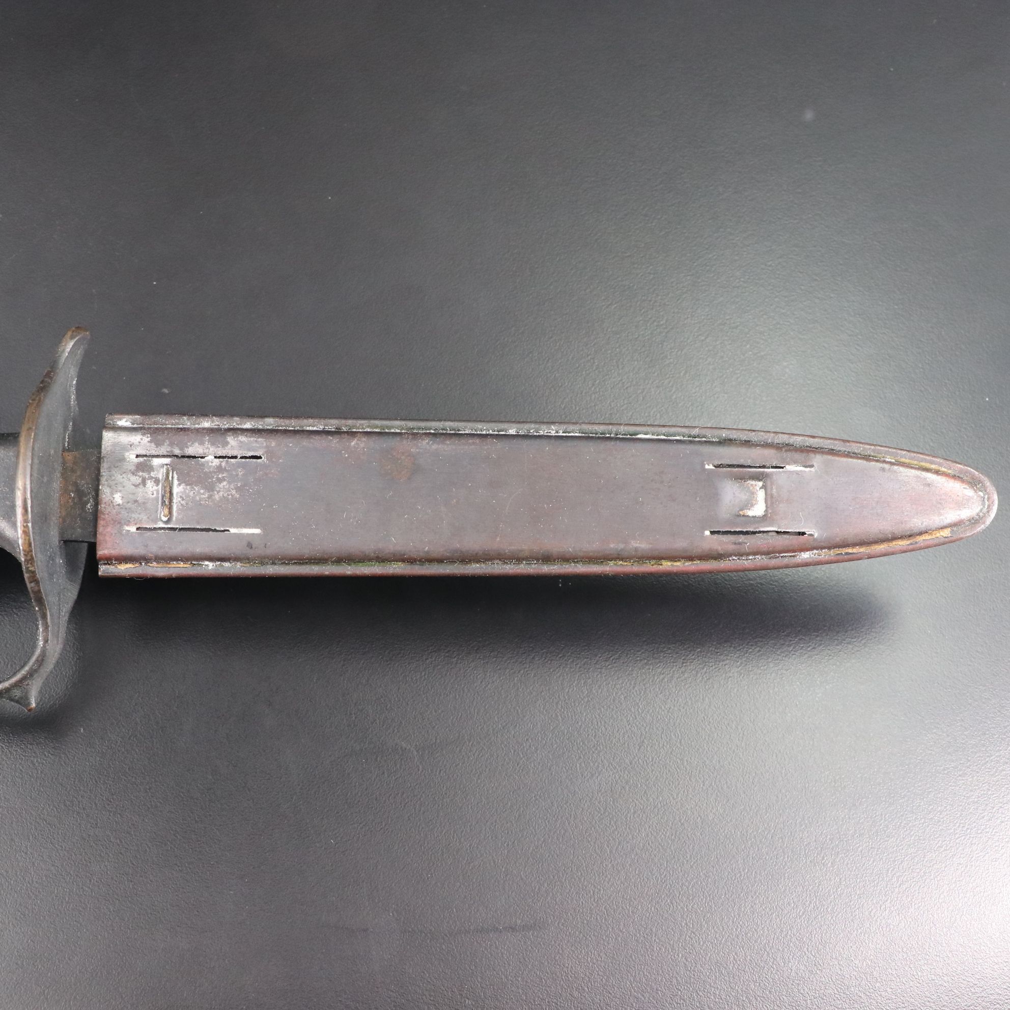 U.S. 1918 L.F-C 1918 Trench Knife