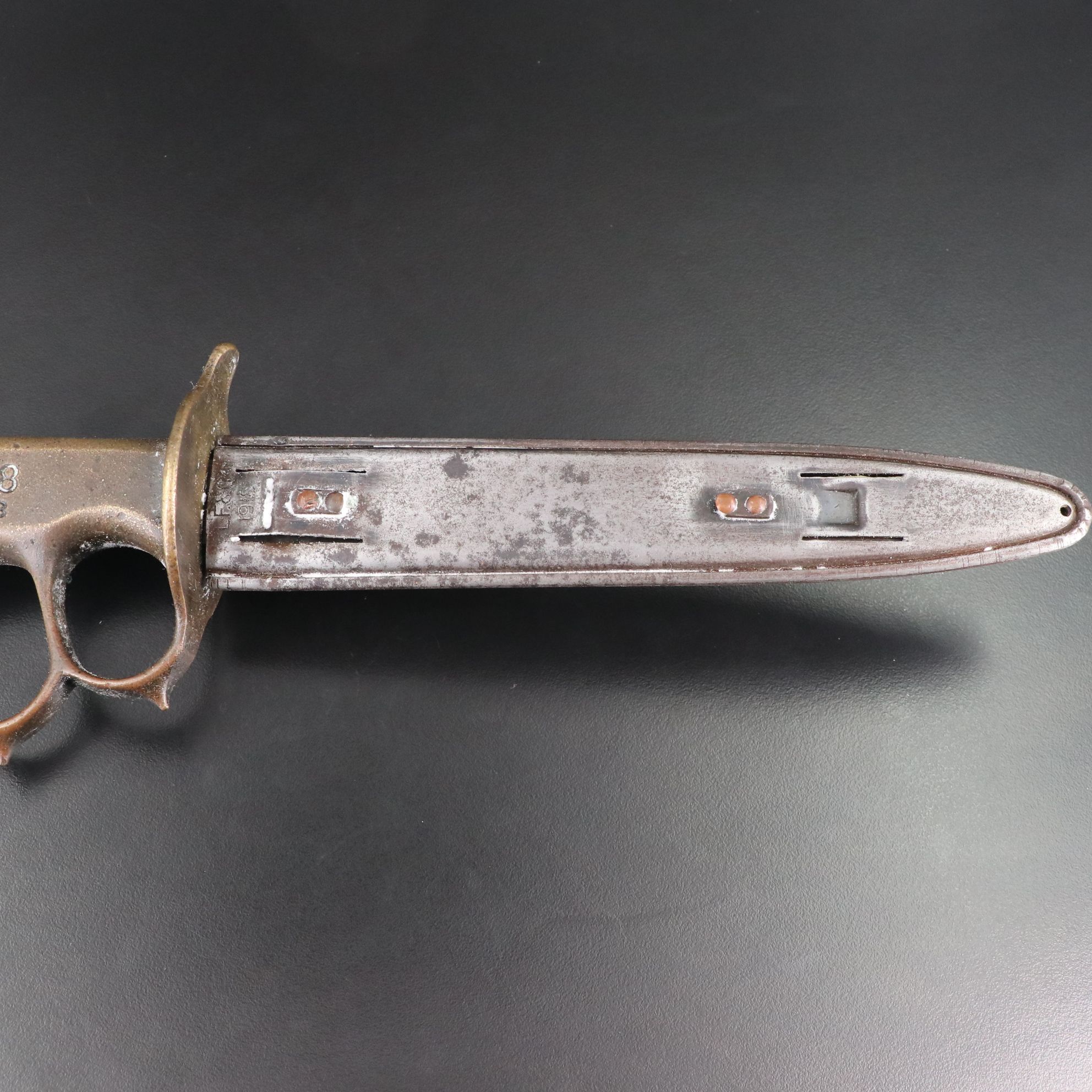 U.S. 1918 L.F-C 1918 Trench Knife