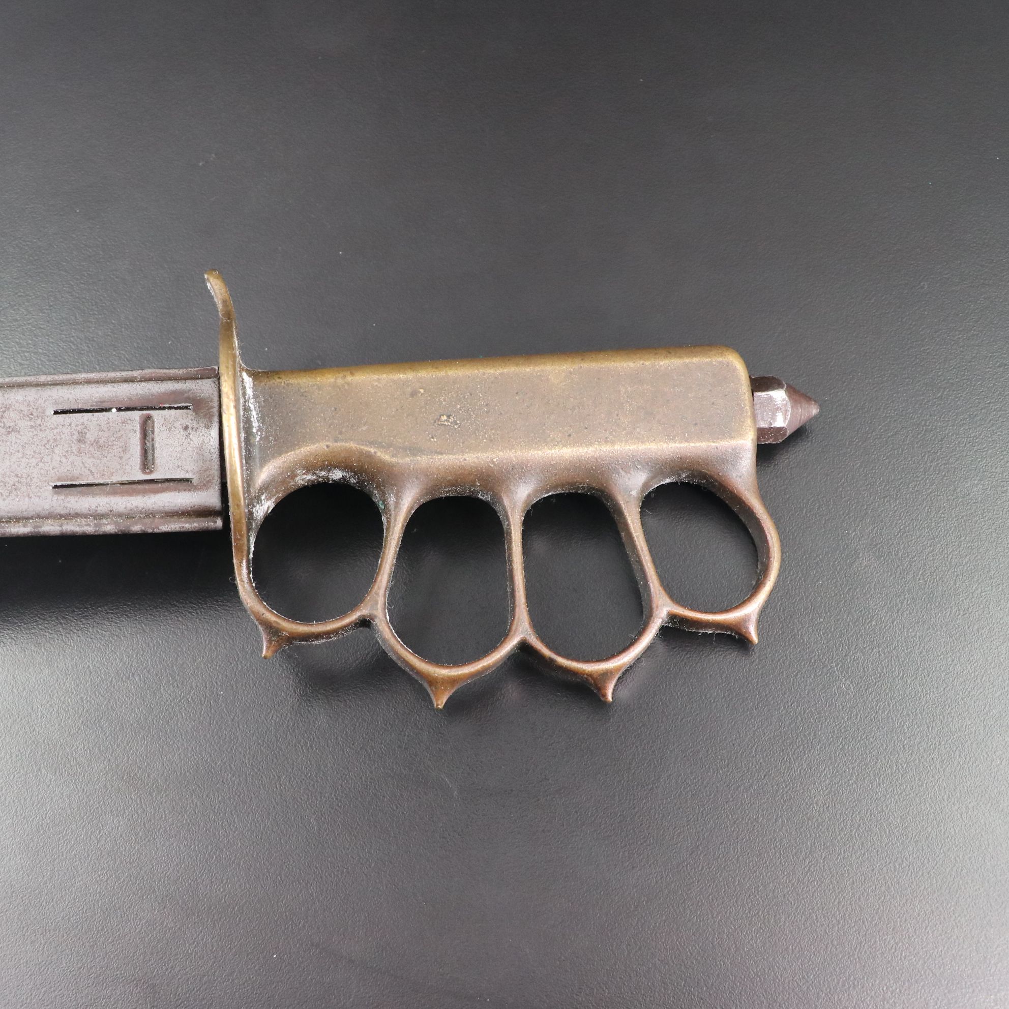 U.S. 1918 L.F-C 1918 Trench Knife