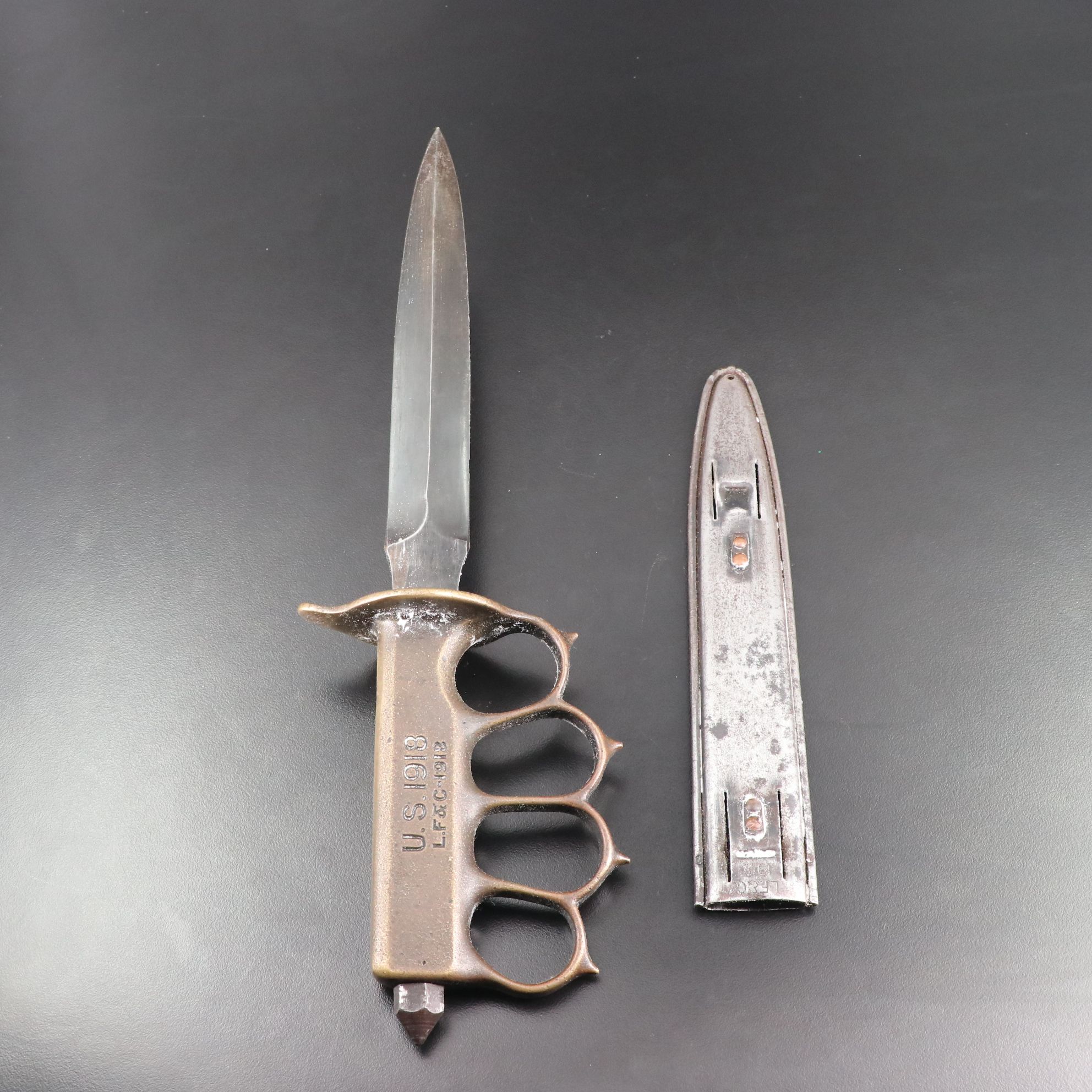 U.S. 1918 L.F-C 1918 Trench Knife