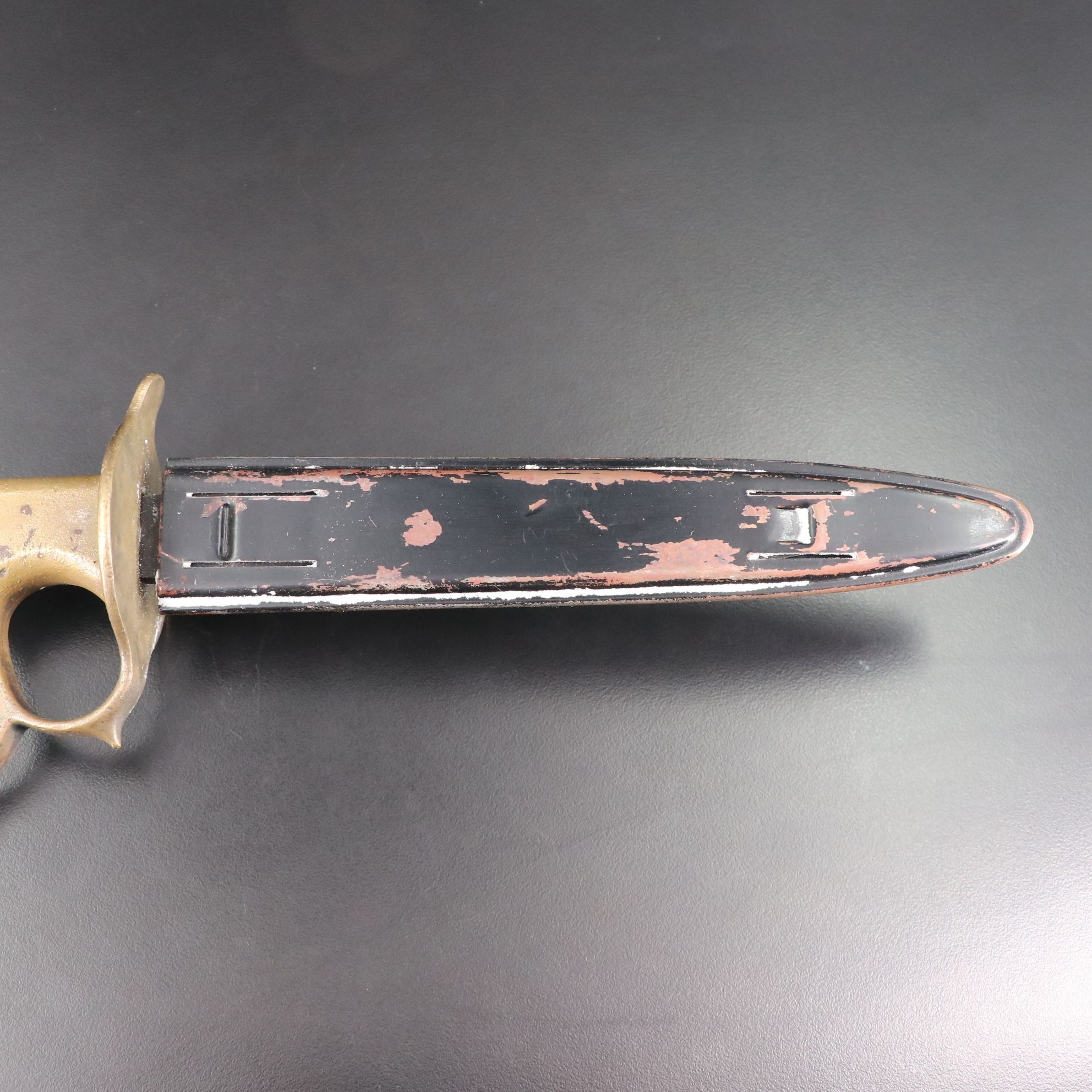 U.S. 1918 L.F-C 1918 Trench Knife