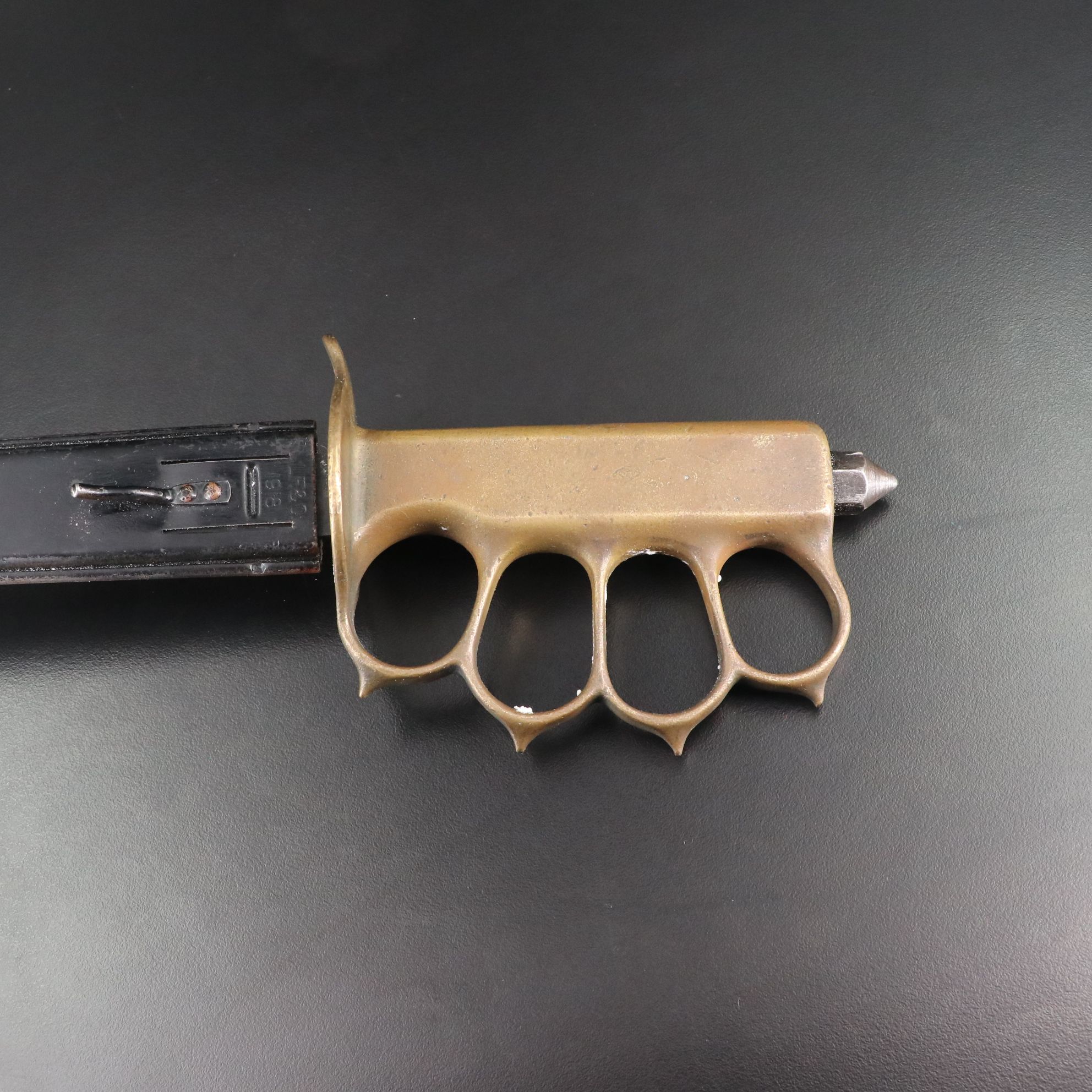 U.S. 1918 L.F-C 1918 Trench Knife