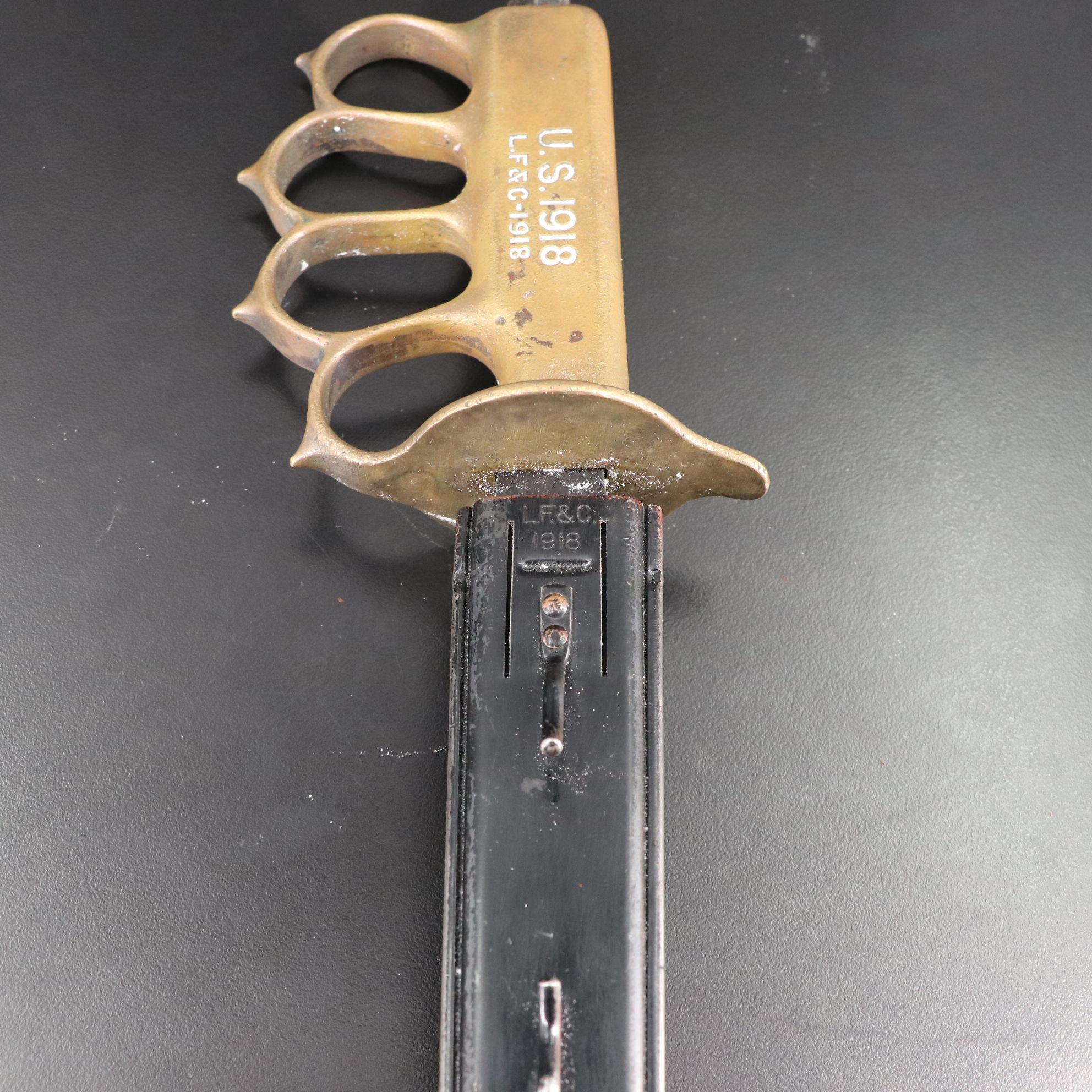 U.S. 1918 L.F-C 1918 Trench Knife