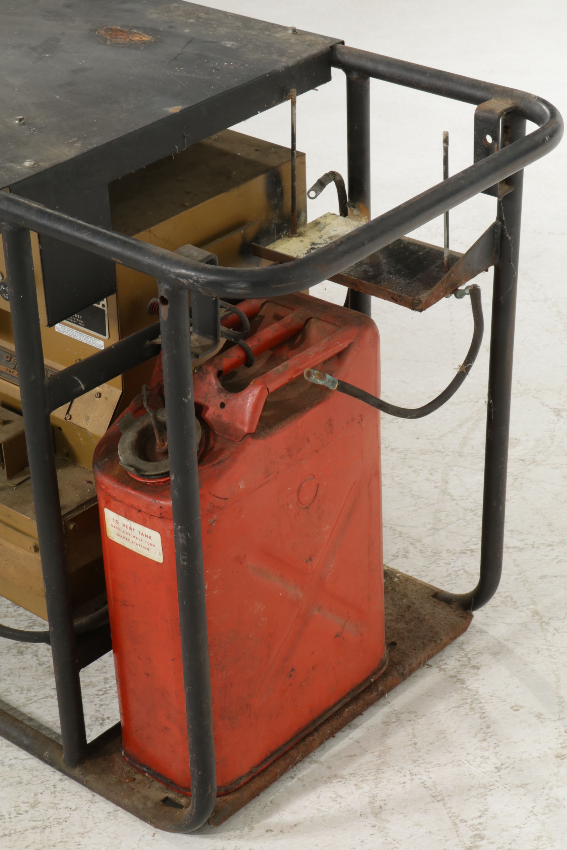 Generac XP Model 6247-8 Gas Powered Generator