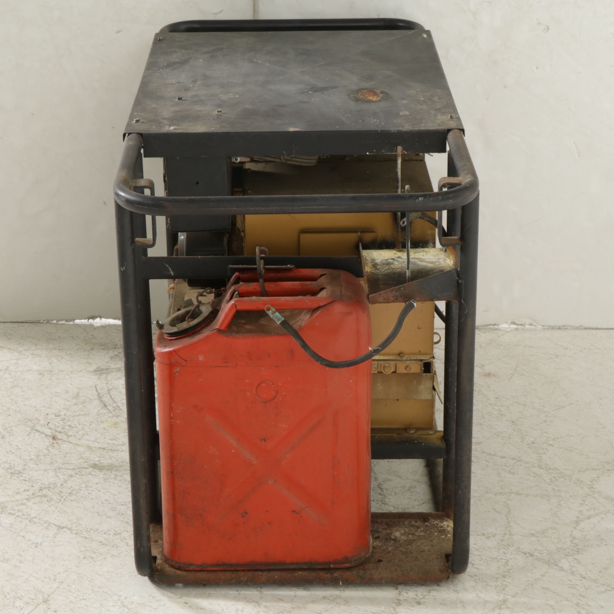 Generac XP Model 6247-8 Gas Powered Generator