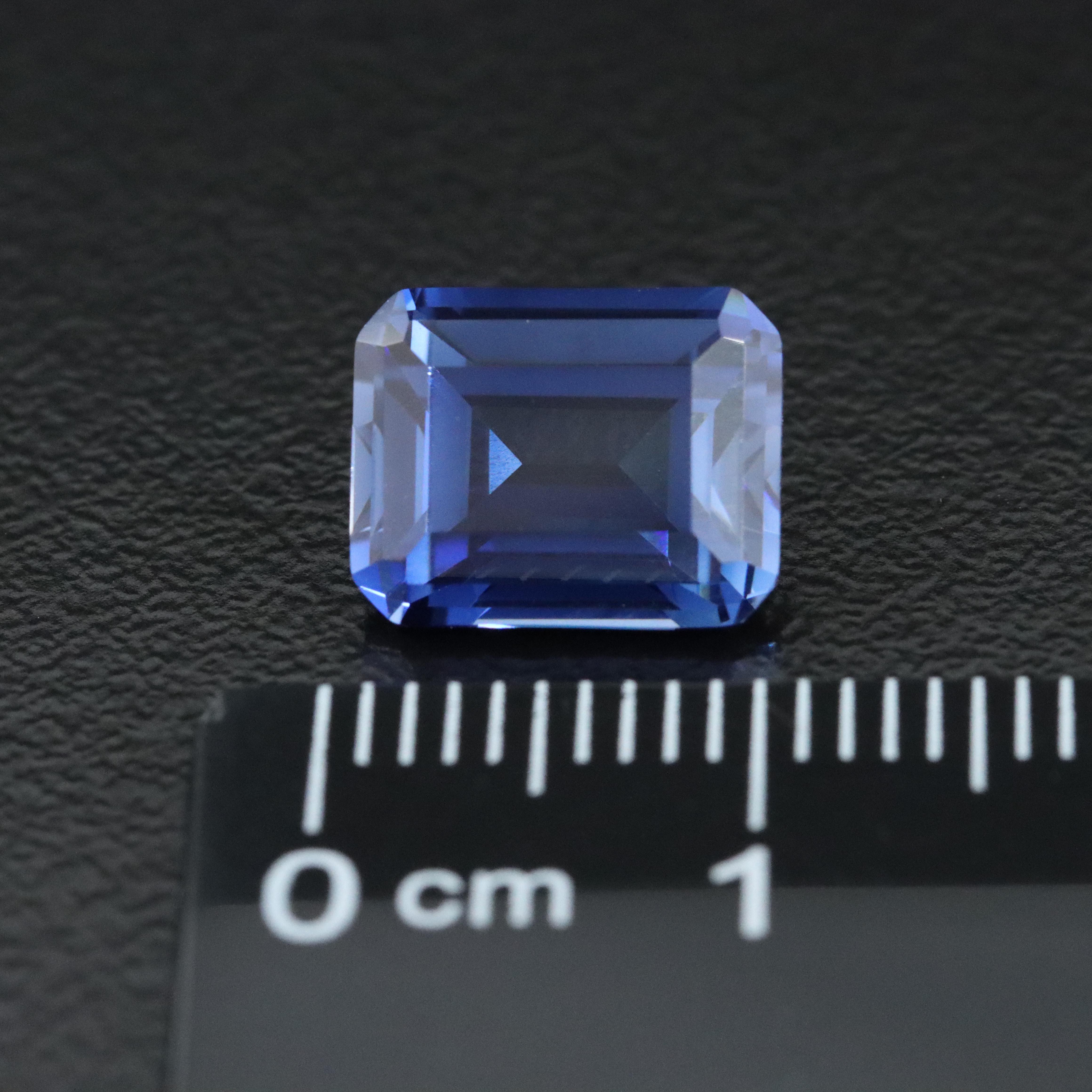 Loose 4.40 CT Lab Grown Sapphire