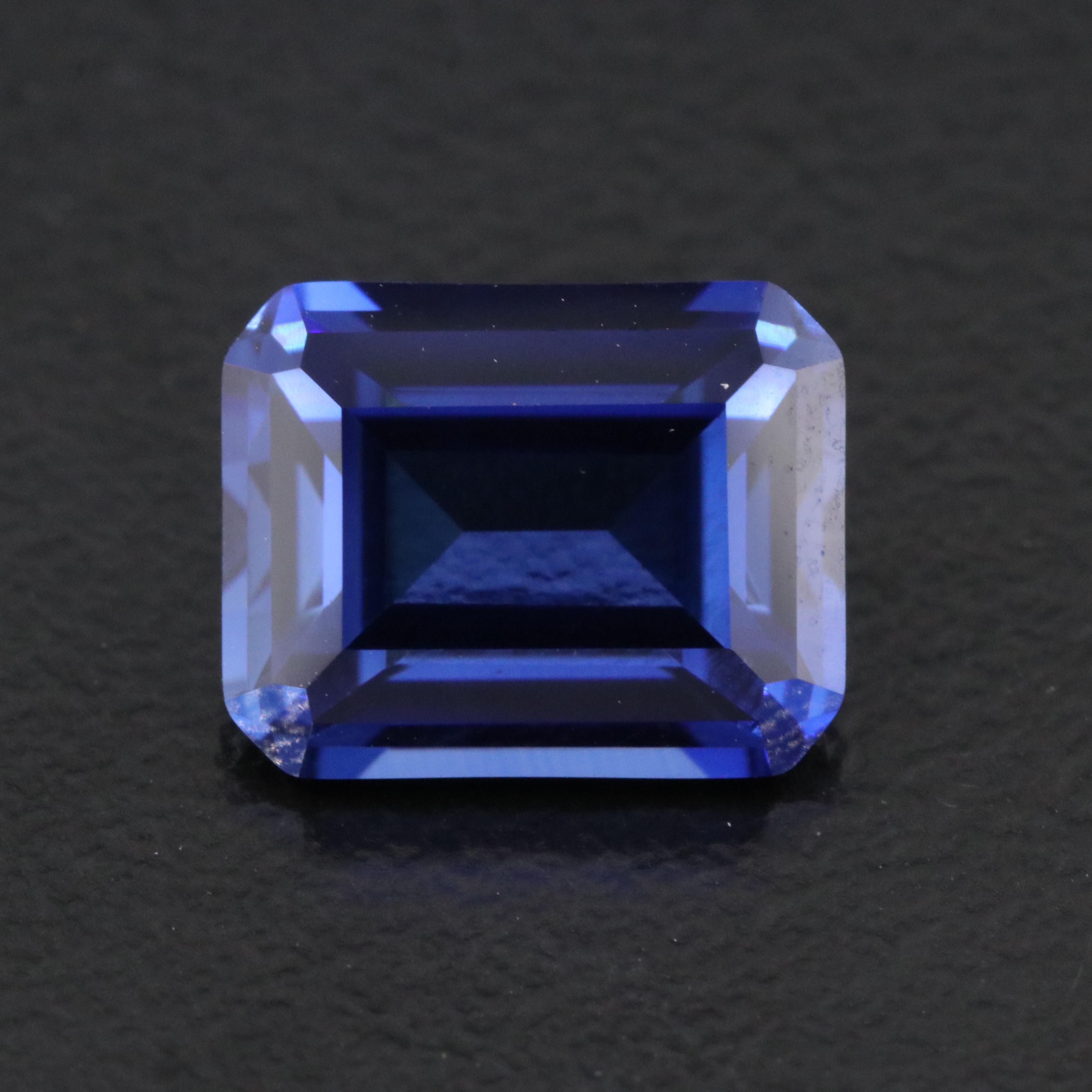 Loose 4.39 CT Lab Grown Sapphire