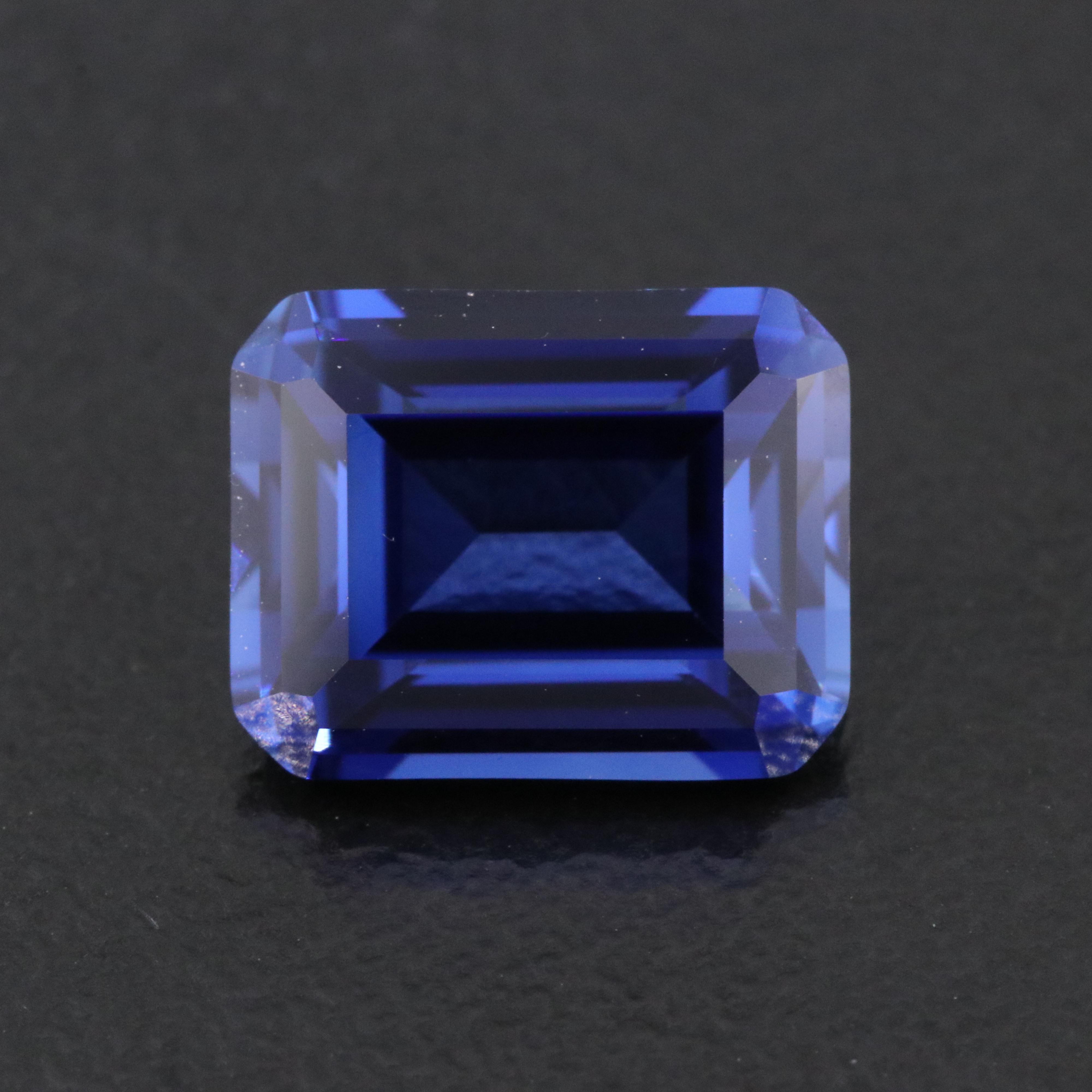 Loose 4.35 CT Lab Grown Sapphire