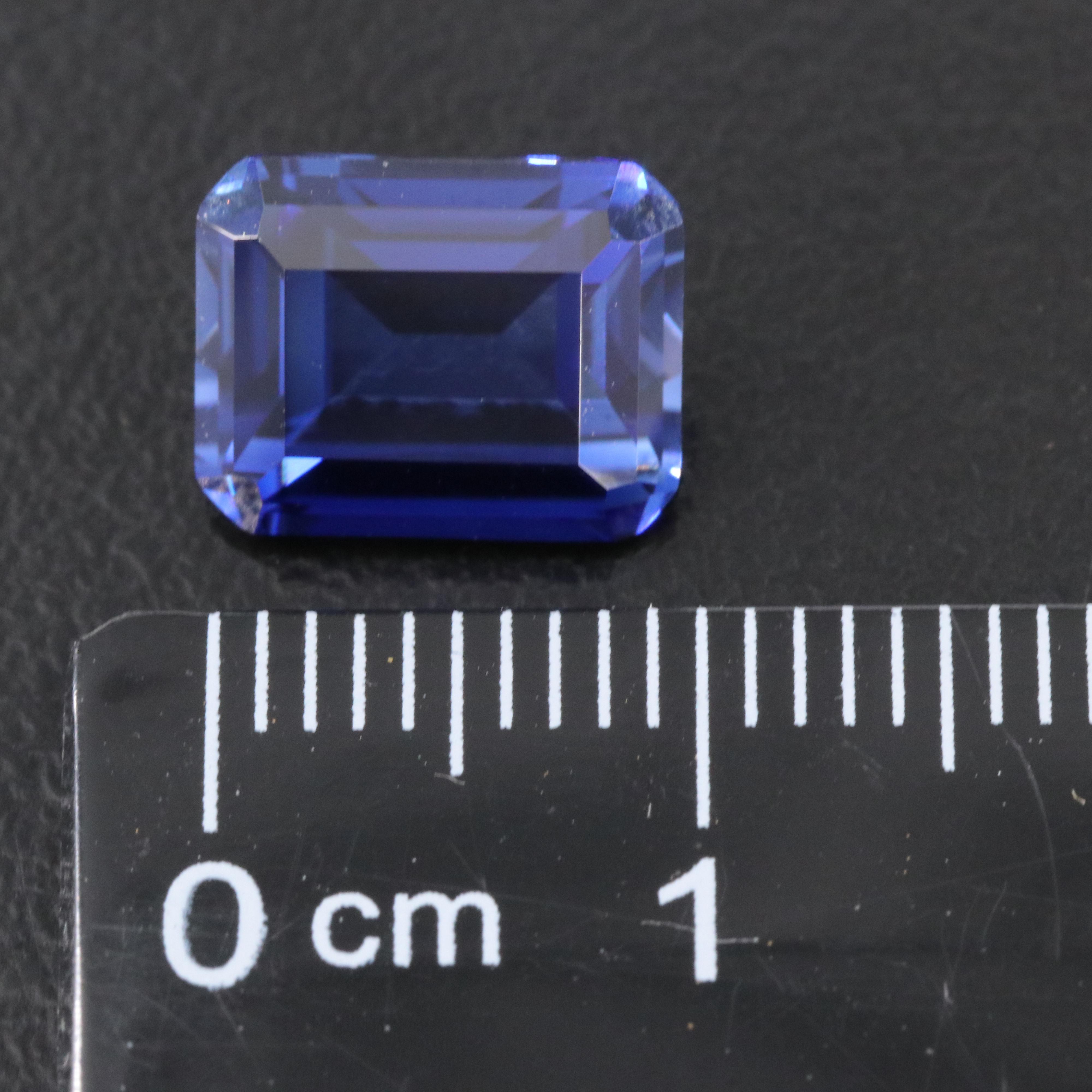 Loose 4.35 CT Lab Grown Sapphire