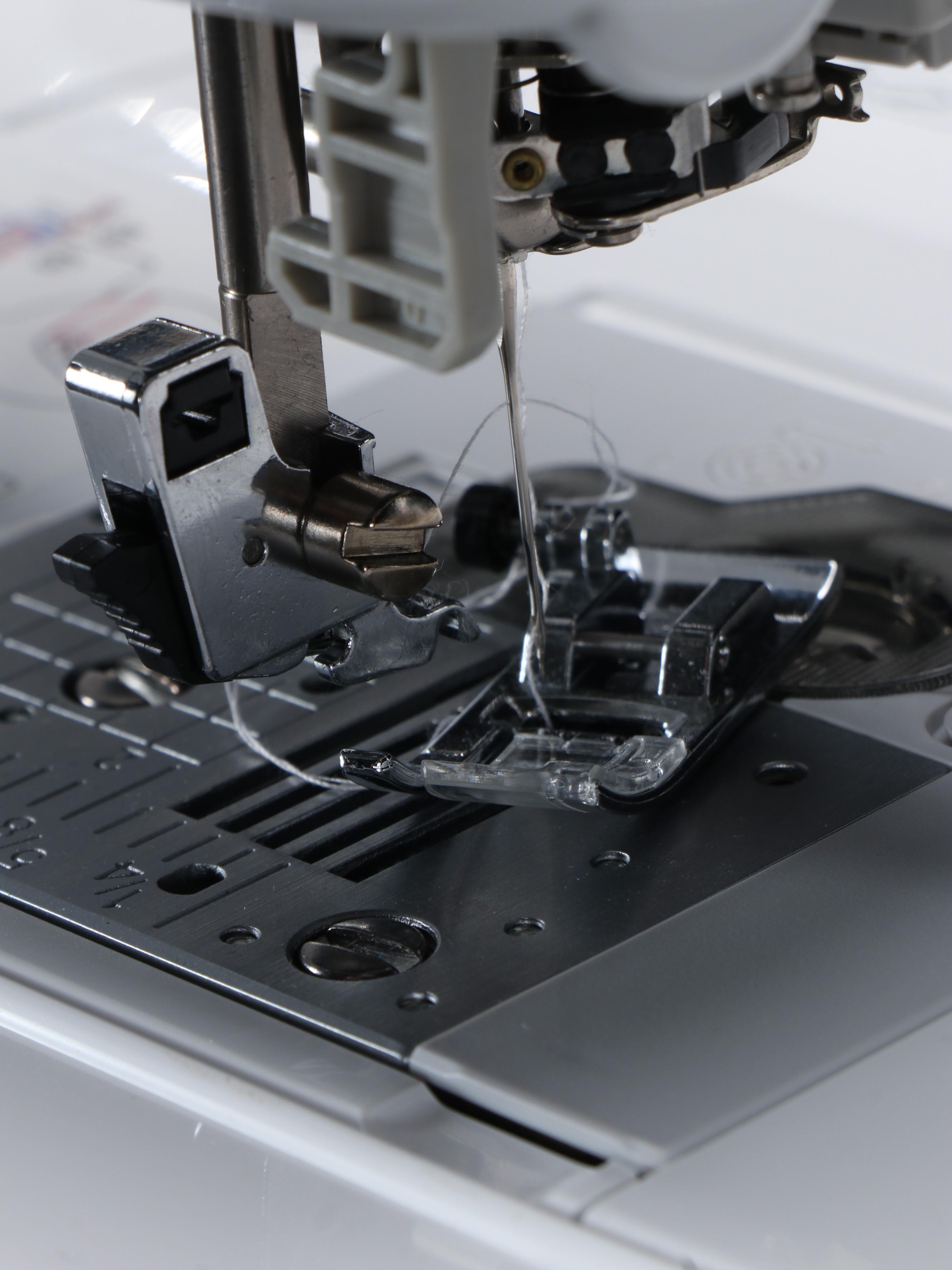 Brother SE600 Sewing and Embroidery Machine, 21st Century