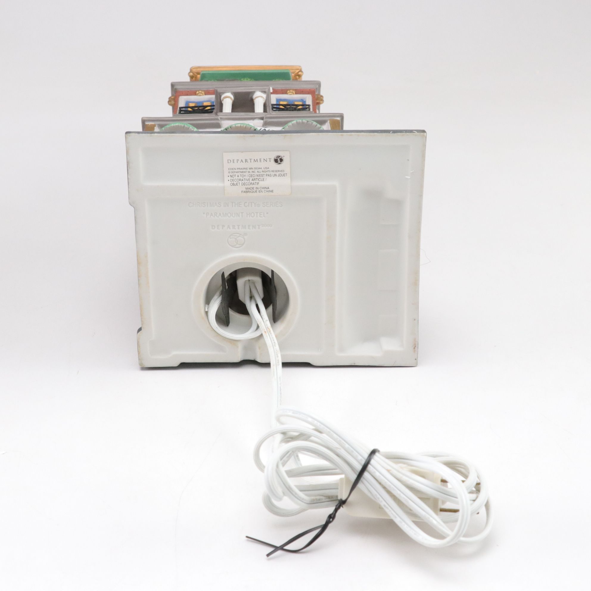 Dept. 56 "Kingsford's Brew House" and "Paramount Hotel" with More Village Houses