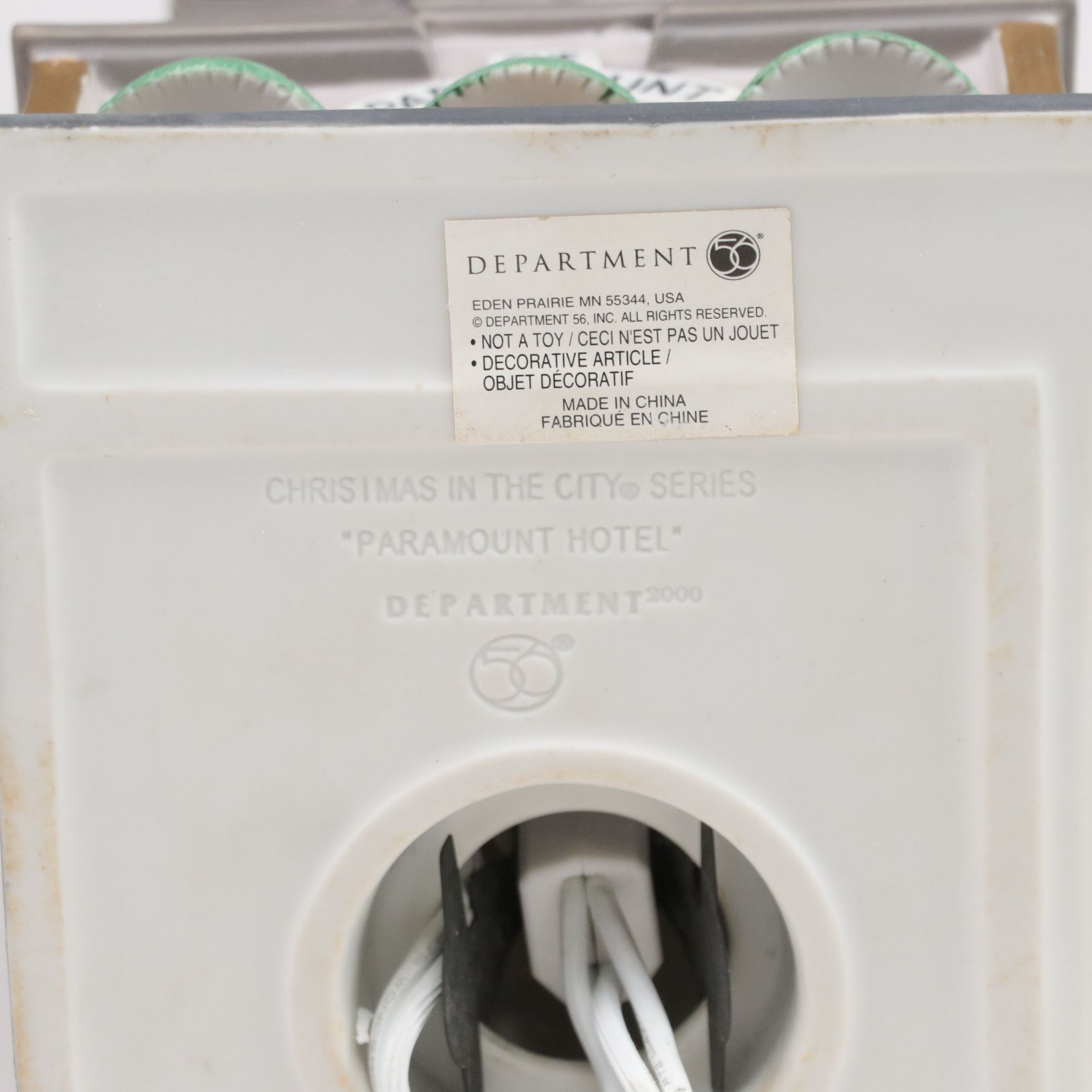 Dept. 56 "Kingsford's Brew House" and "Paramount Hotel" with More Village Houses