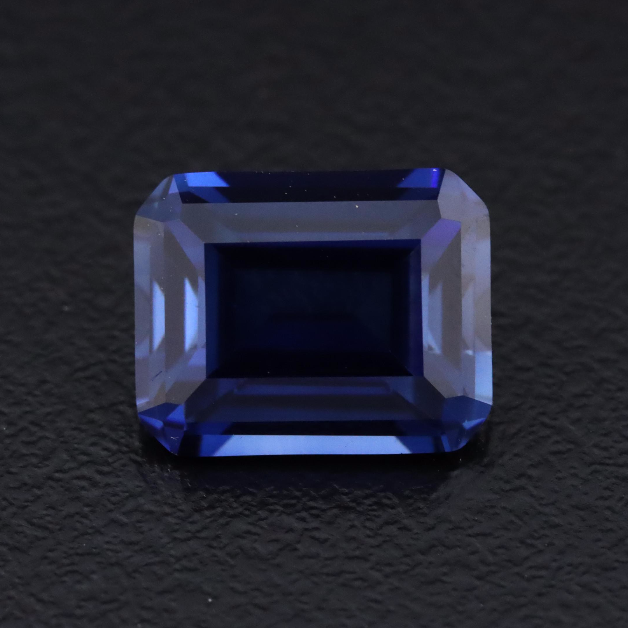 Loose 4.42 CT Lab Grown Sapphire