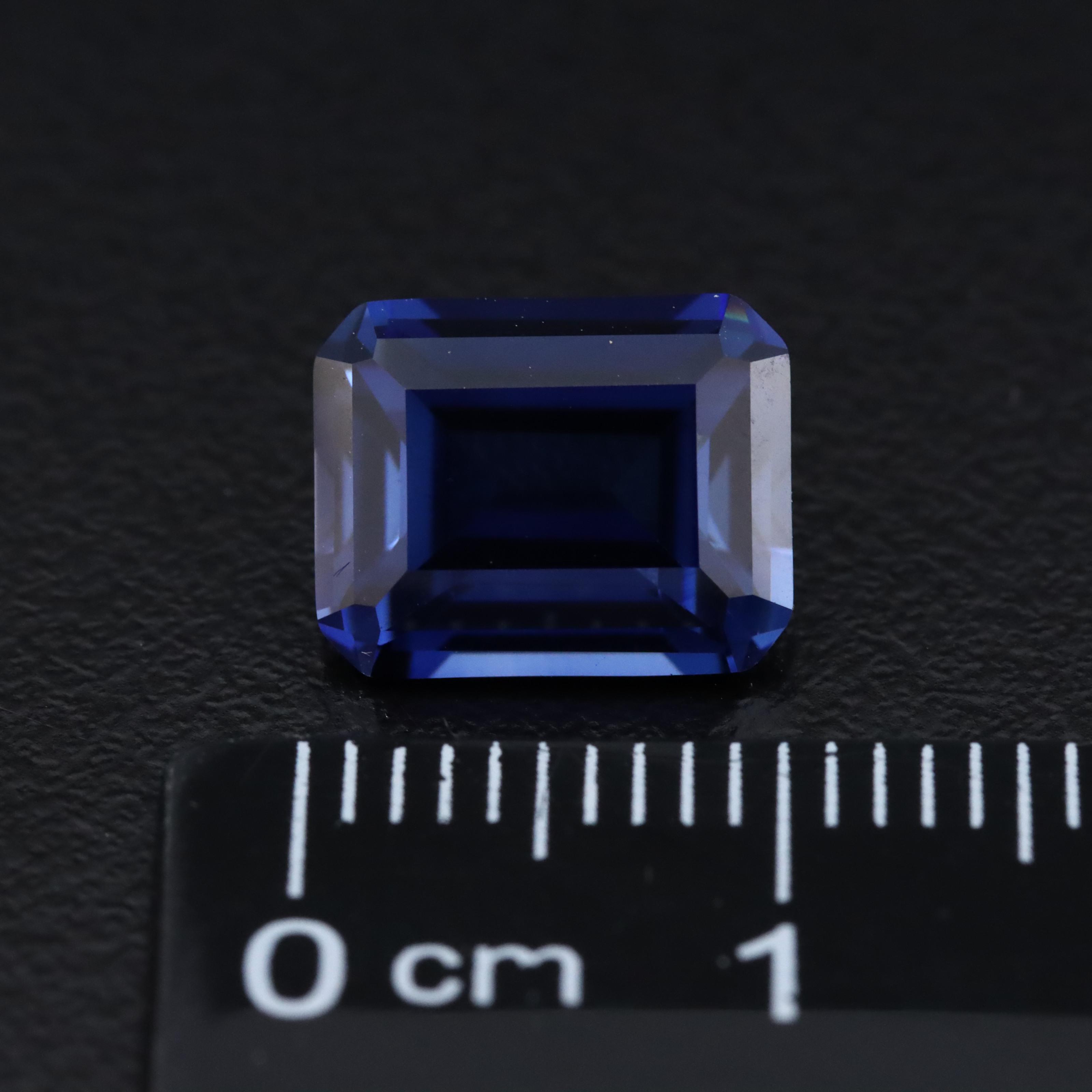 Loose 4.42 CT Lab Grown Sapphire