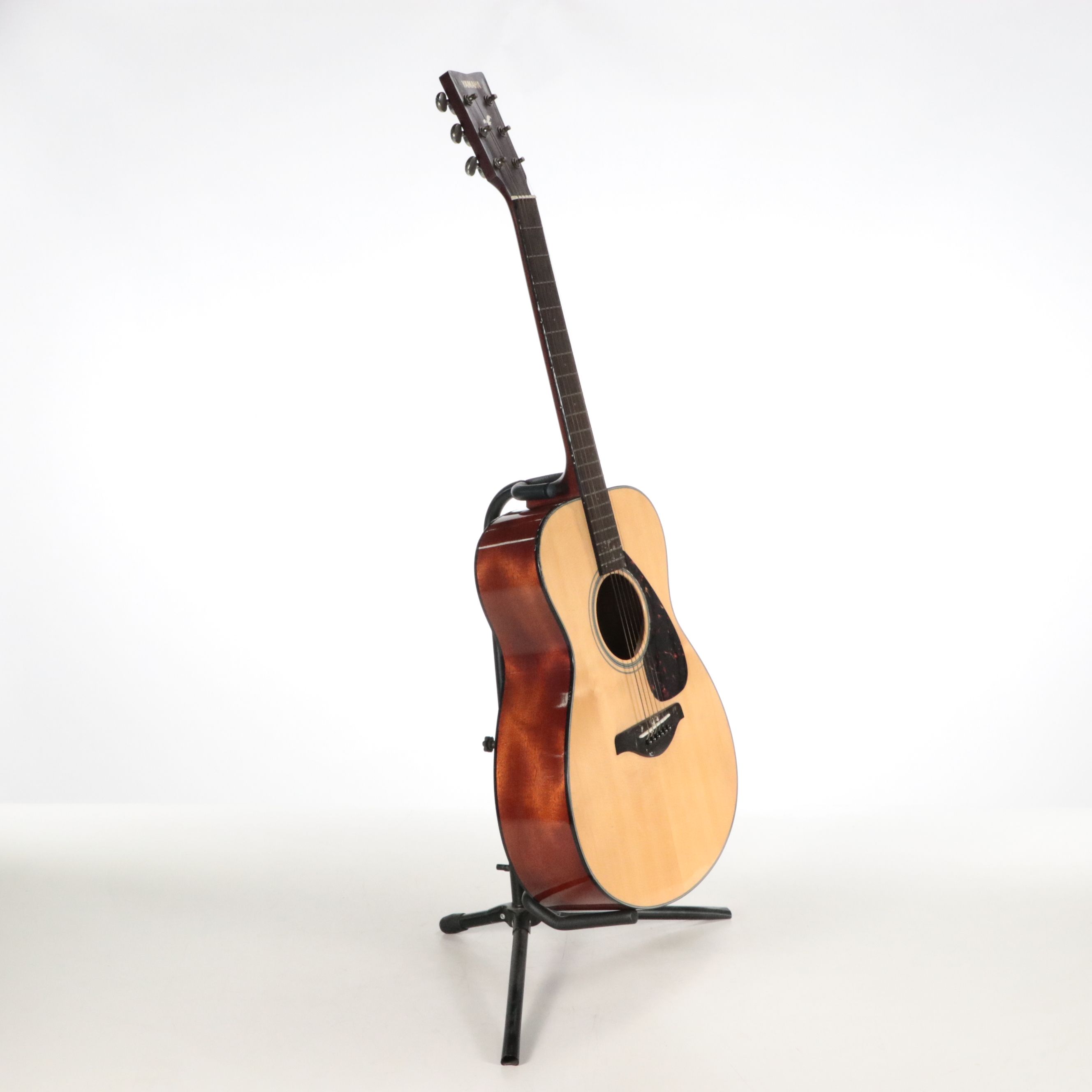 Yamaha FS 800 Spruce Top and Mahogany Acoustic Guitar