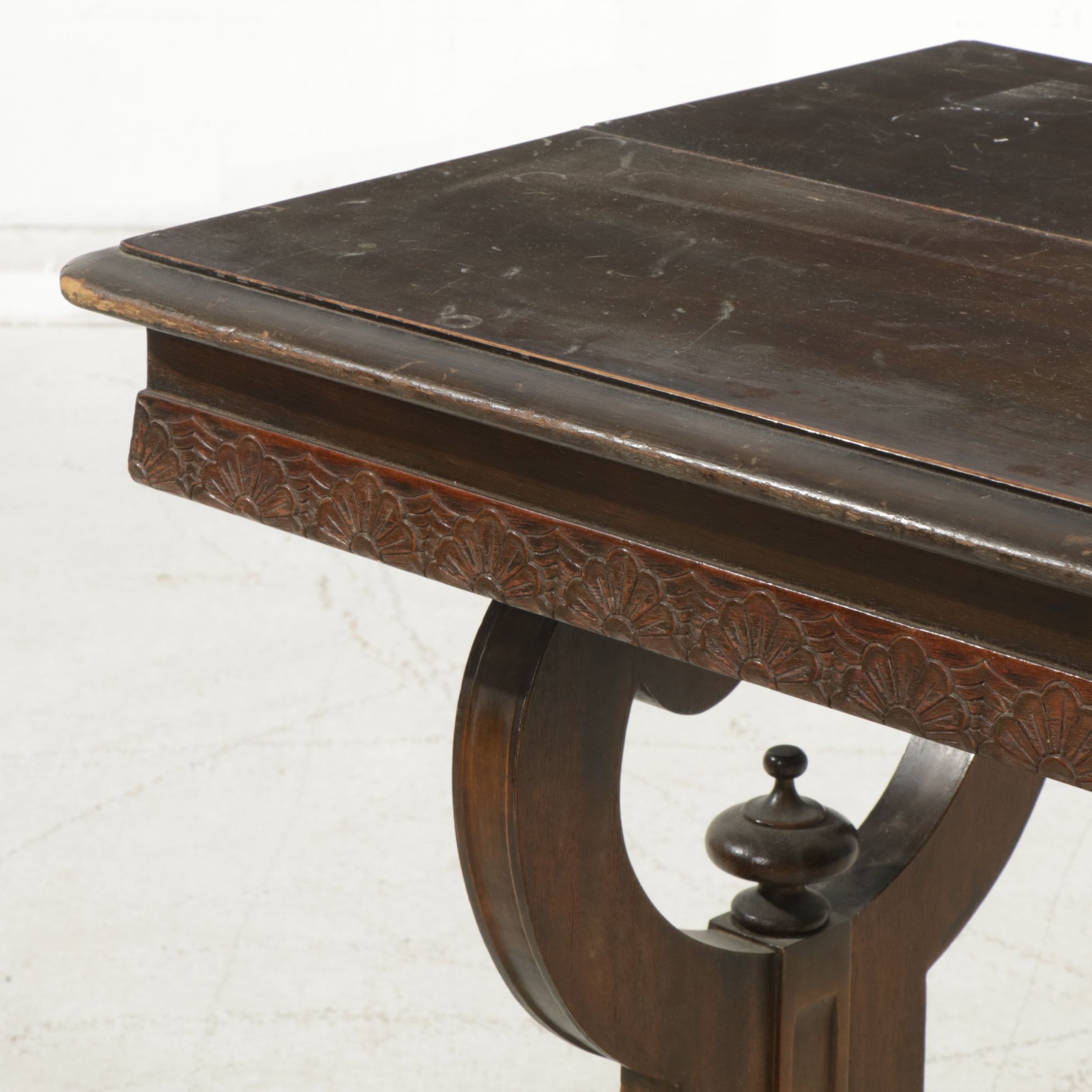 Jake Tennenbaum Mahogany Expanding Table with Integral Leaf, Early 20th Century