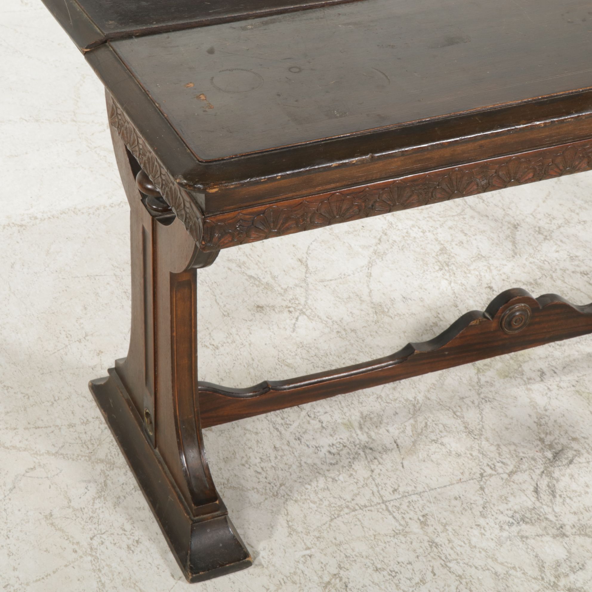 Jake Tennenbaum Mahogany Expanding Table with Integral Leaf, Early 20th Century