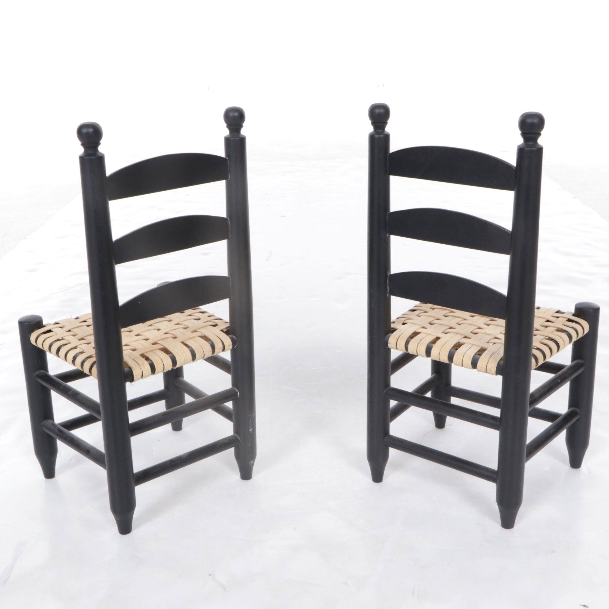 American Girl Doll Furniture Features Lazy Susan Table and Country Quilt