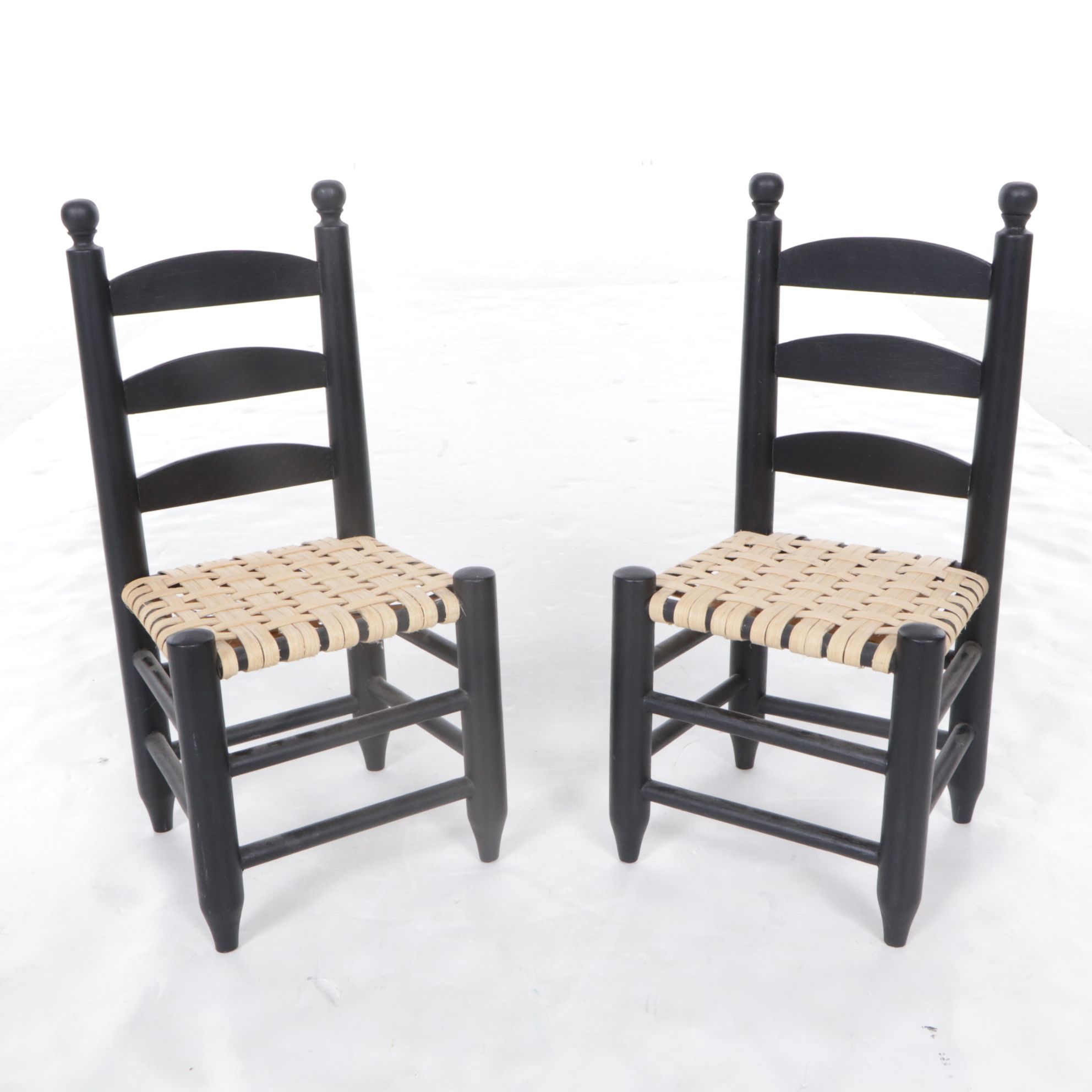 American Girl Doll Furniture Features Lazy Susan Table and Country Quilt