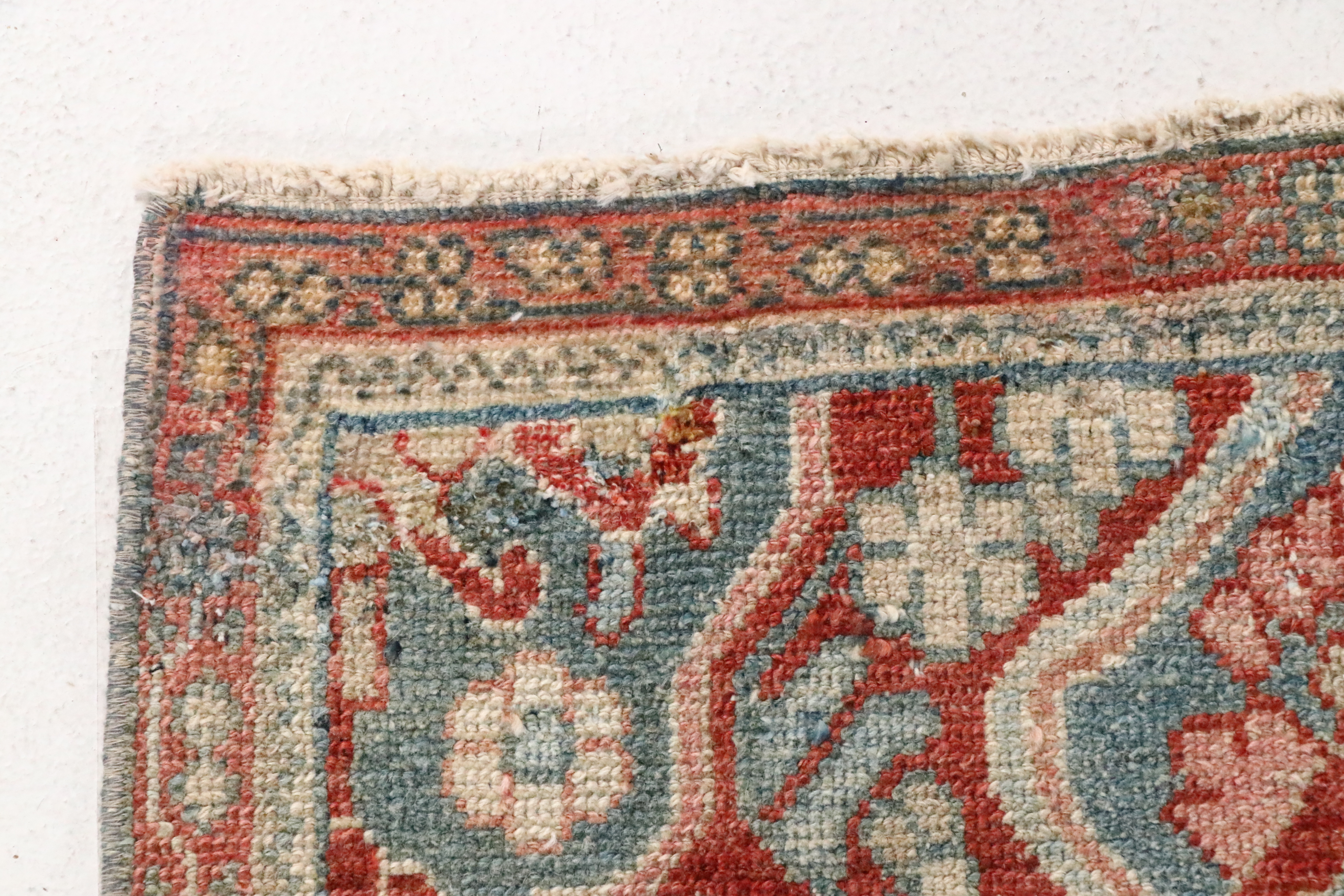 2'10 x 8'11 Hand-Knotted Persian Bakshayesh Carpet Runner