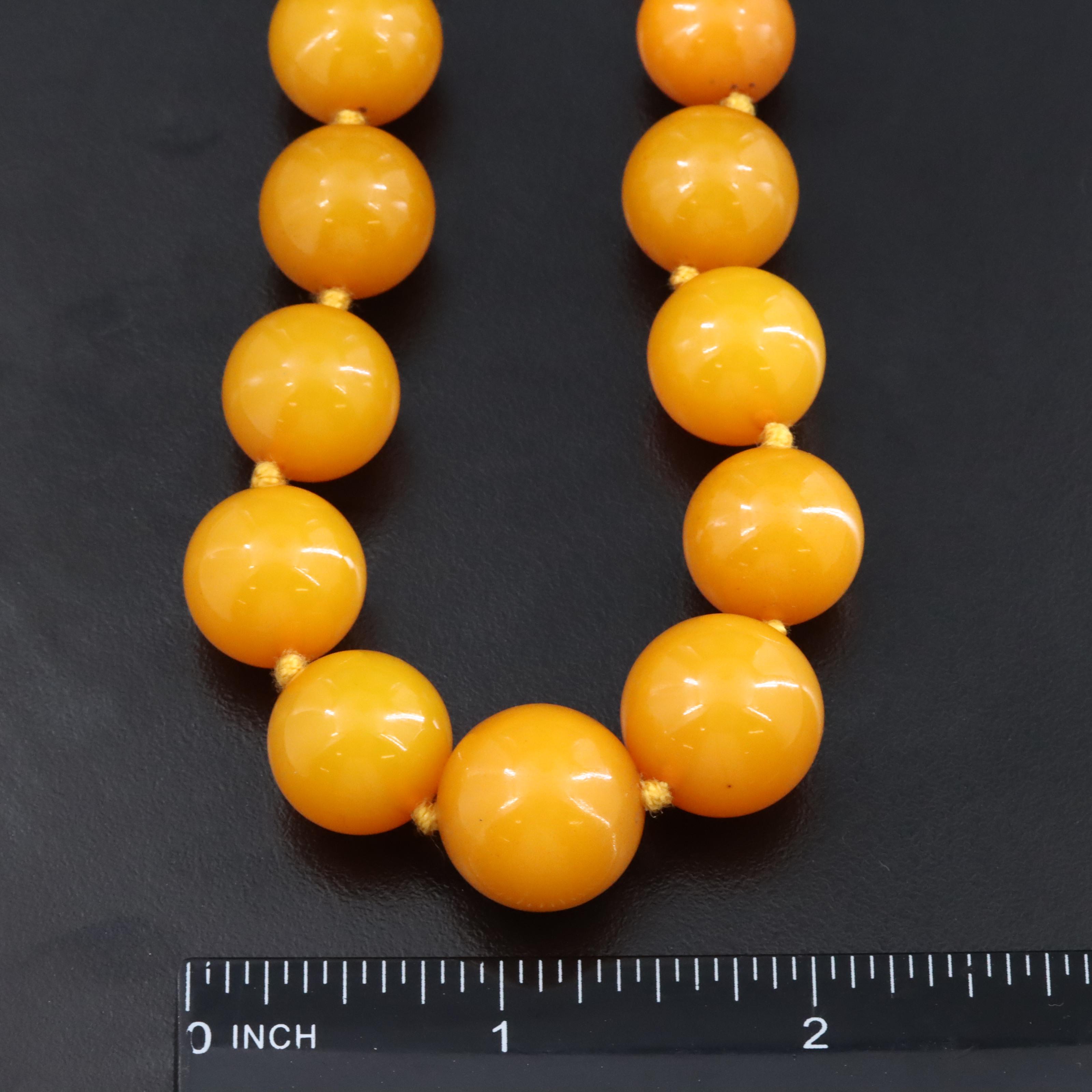 Vintage Graduated Butterscotch Bakelite Bead Necklace