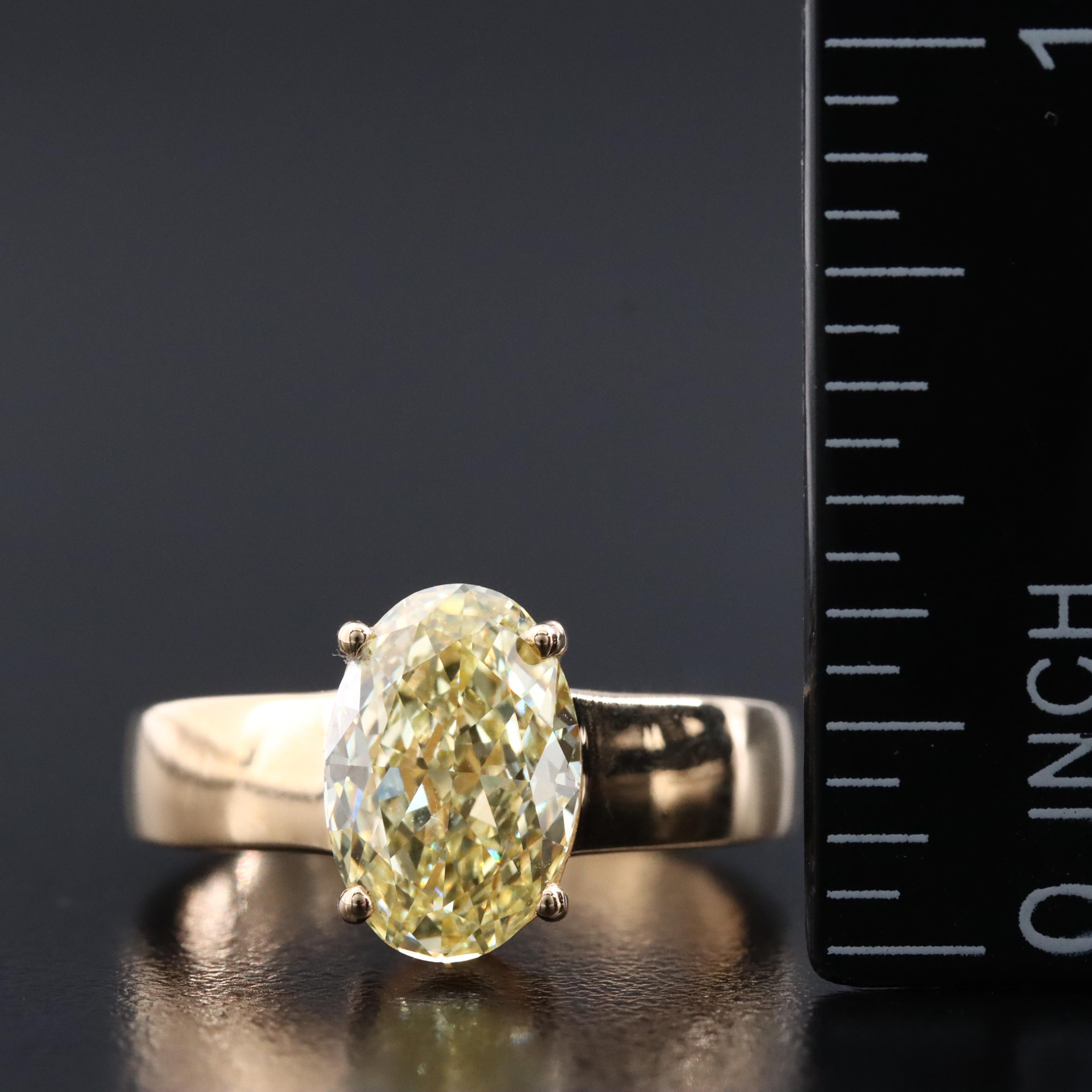 18K 2.58 CT Lab Grown Fancy Yellow Diamond Solitaire Ring with IGI Report