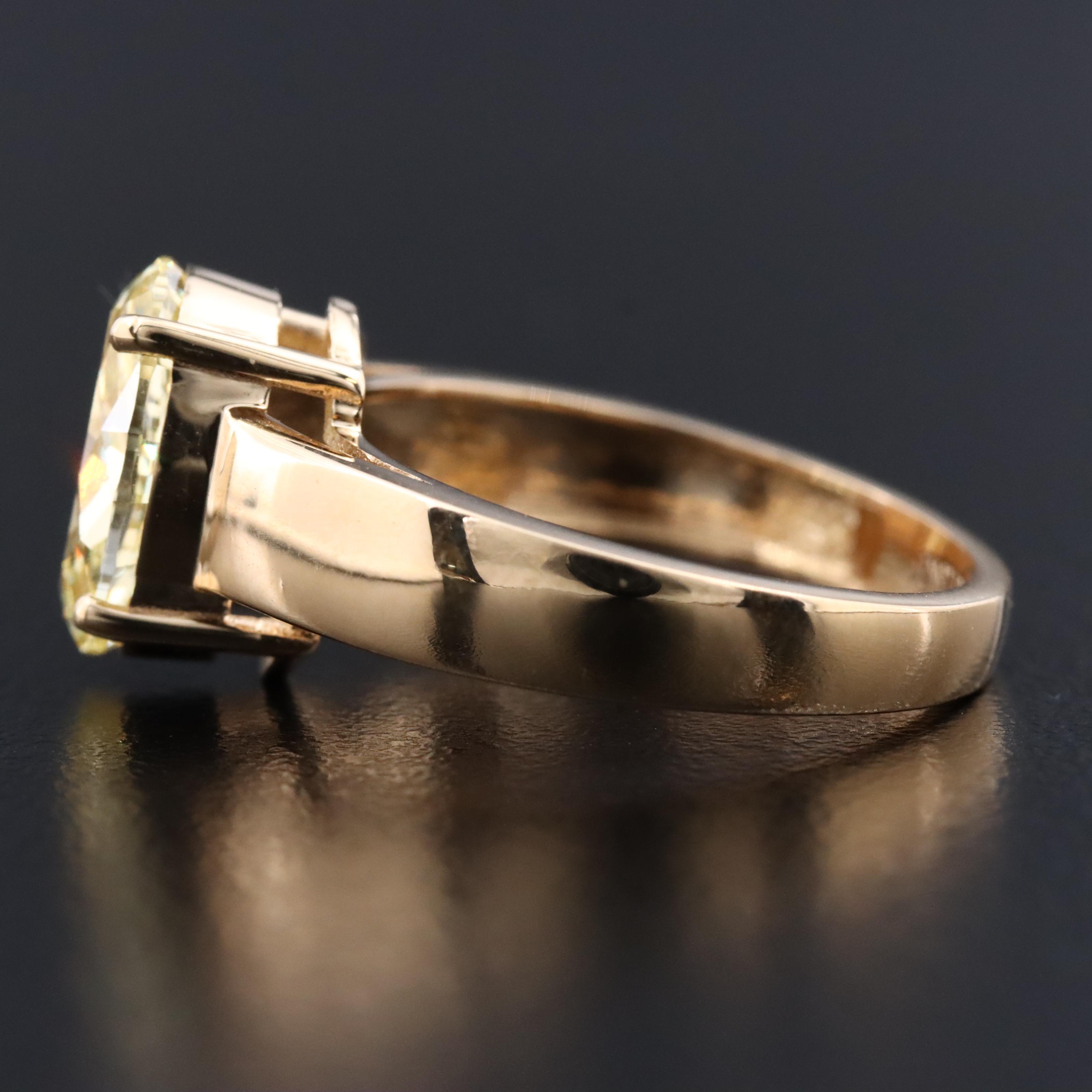 18K 2.58 CT Lab Grown Fancy Yellow Diamond Solitaire Ring with IGI Report