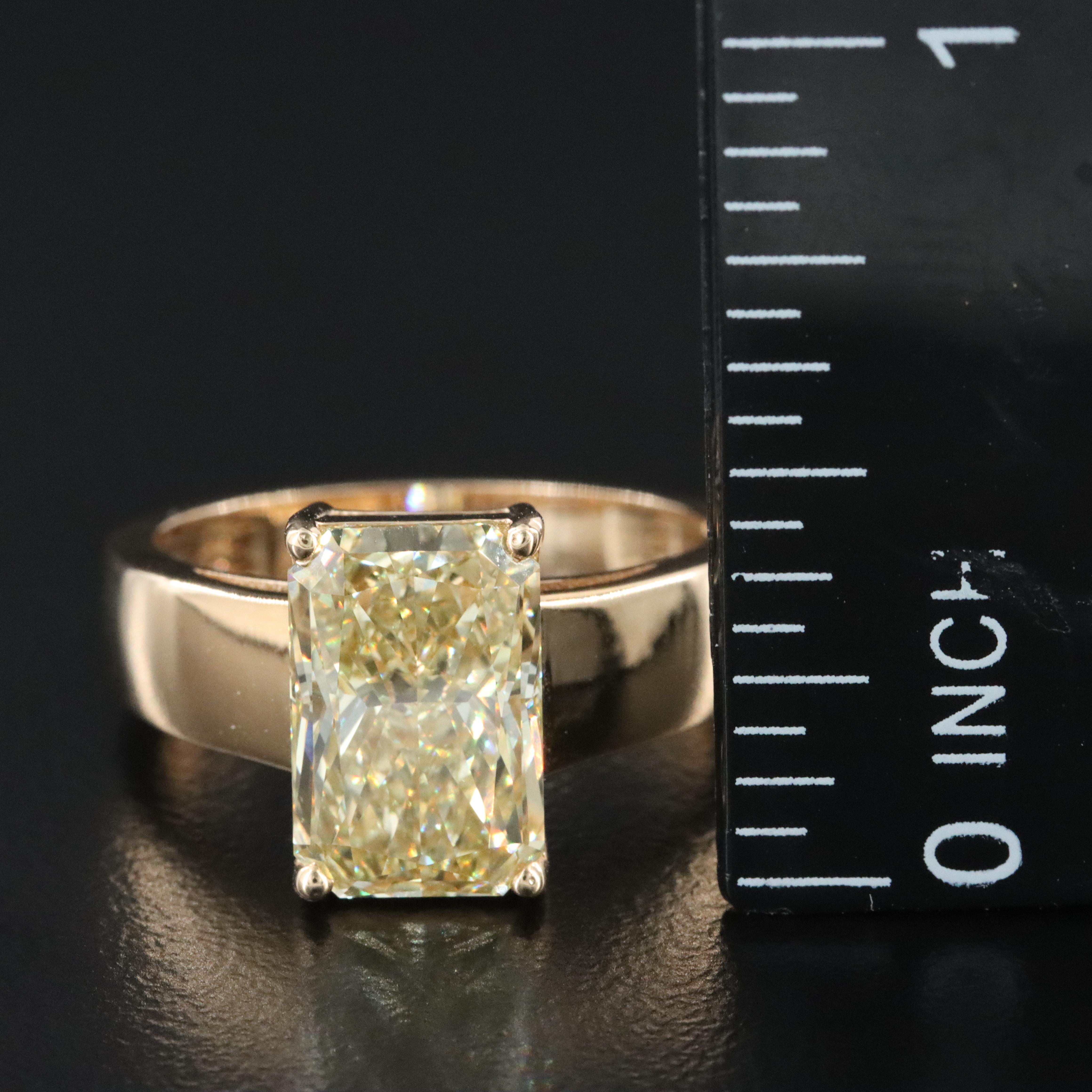 18K 3.55 CT Lab Grown Fancy Yellow Diamond Solitaire Ring with IGI Report