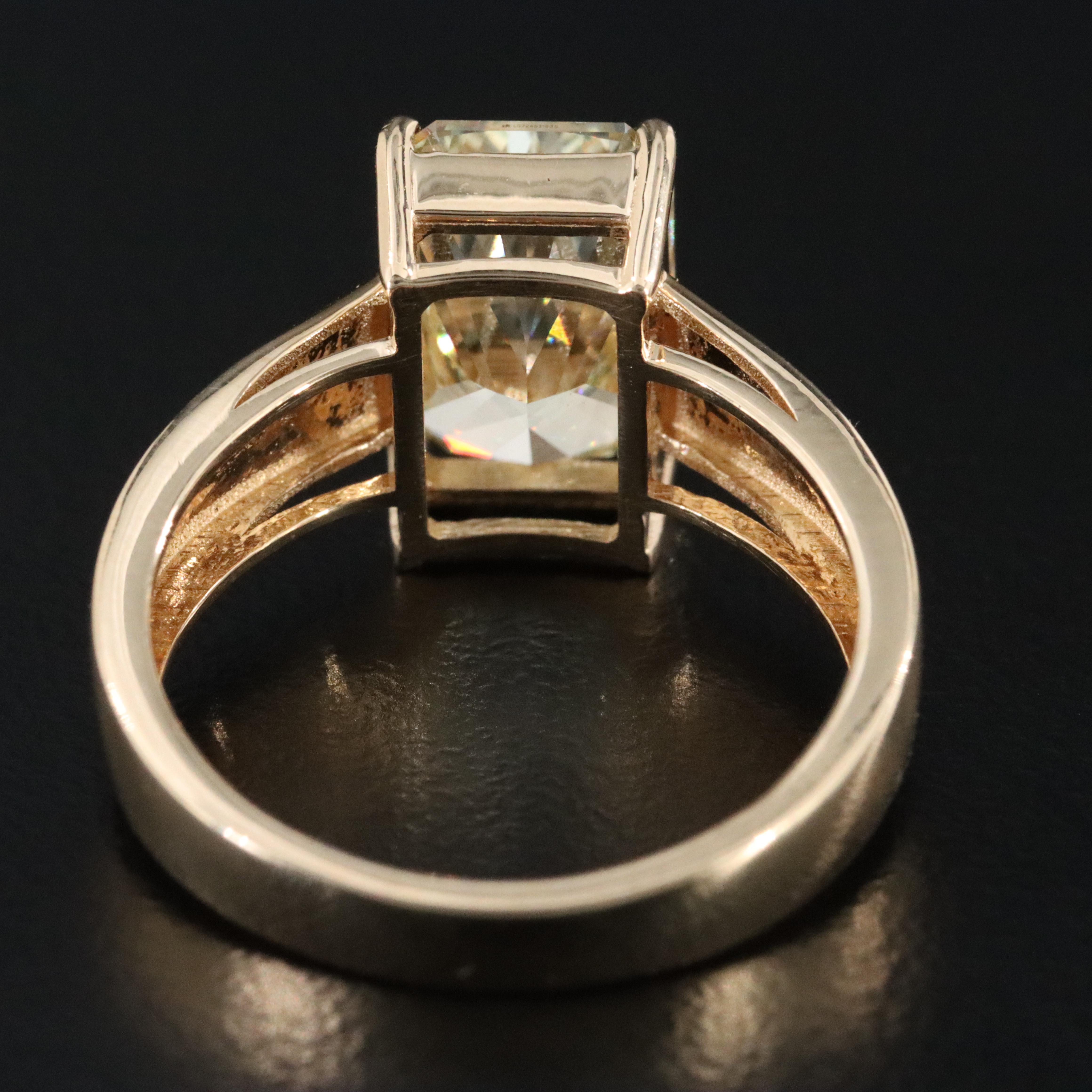 18K 3.55 CT Lab Grown Fancy Yellow Diamond Solitaire Ring with IGI Report