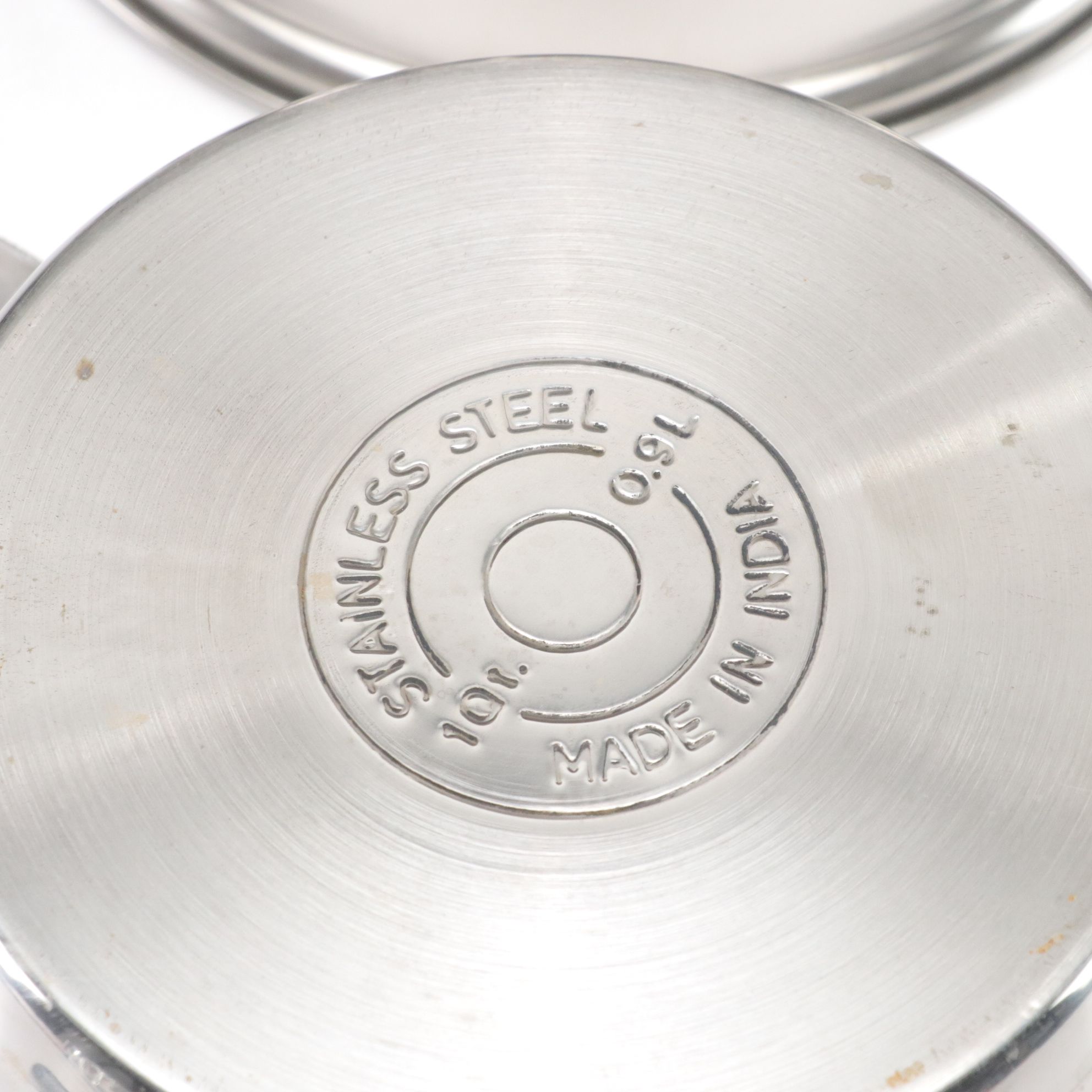 Pyrex Storage Containers, Knife Block Set & Other Kitchen Tools