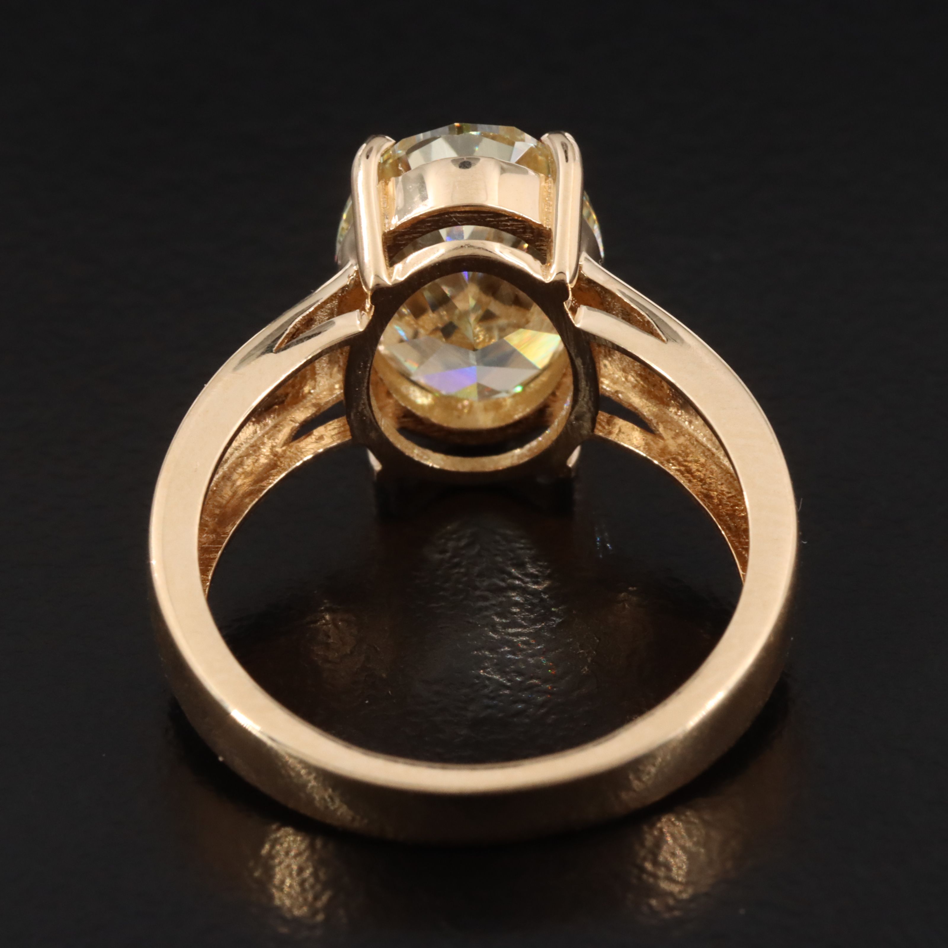 18K 4.22 CT Lab Grown Fancy Yellow Diamond Solitaire Ring with IGI Report