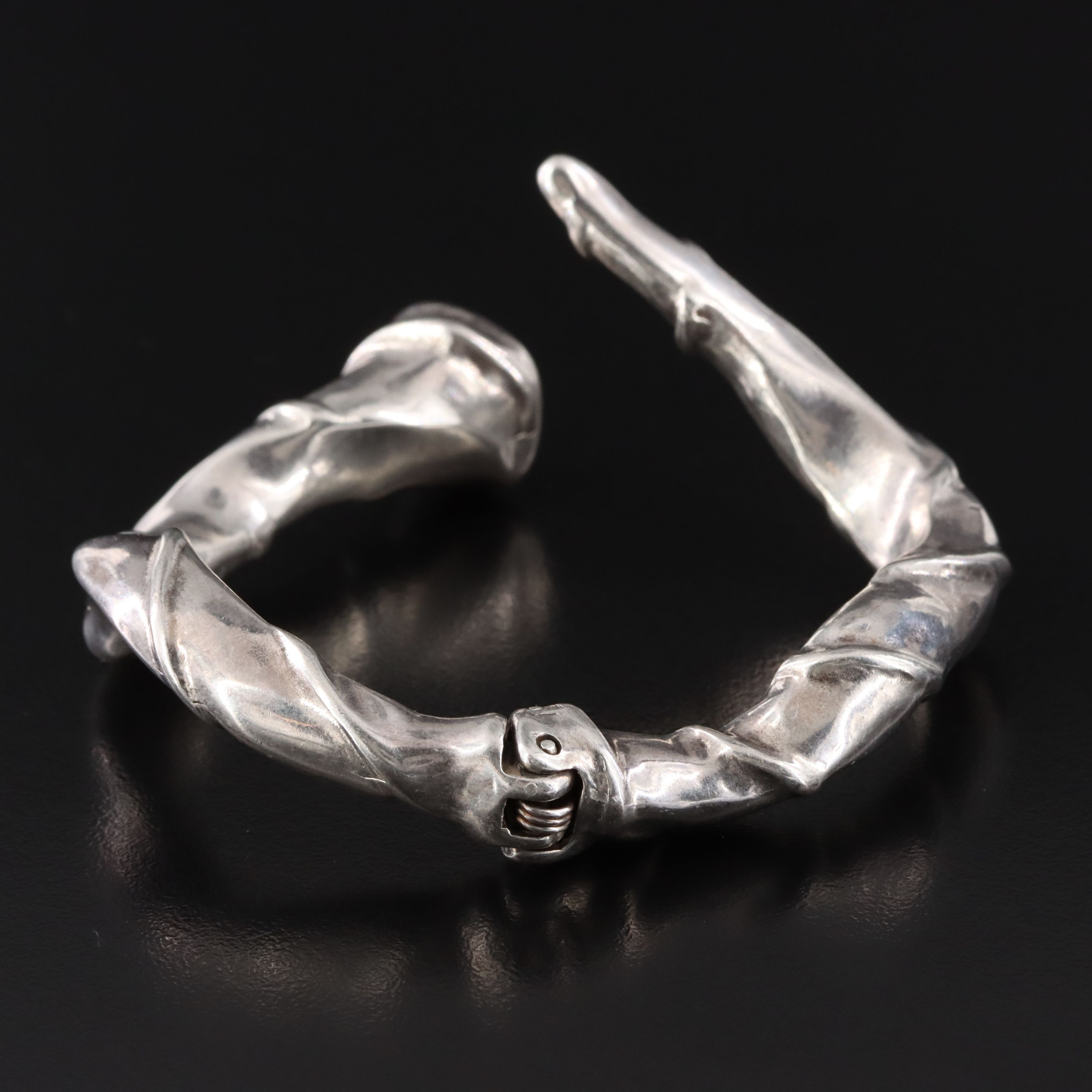UNOde50 Crystal Twist Bracelet