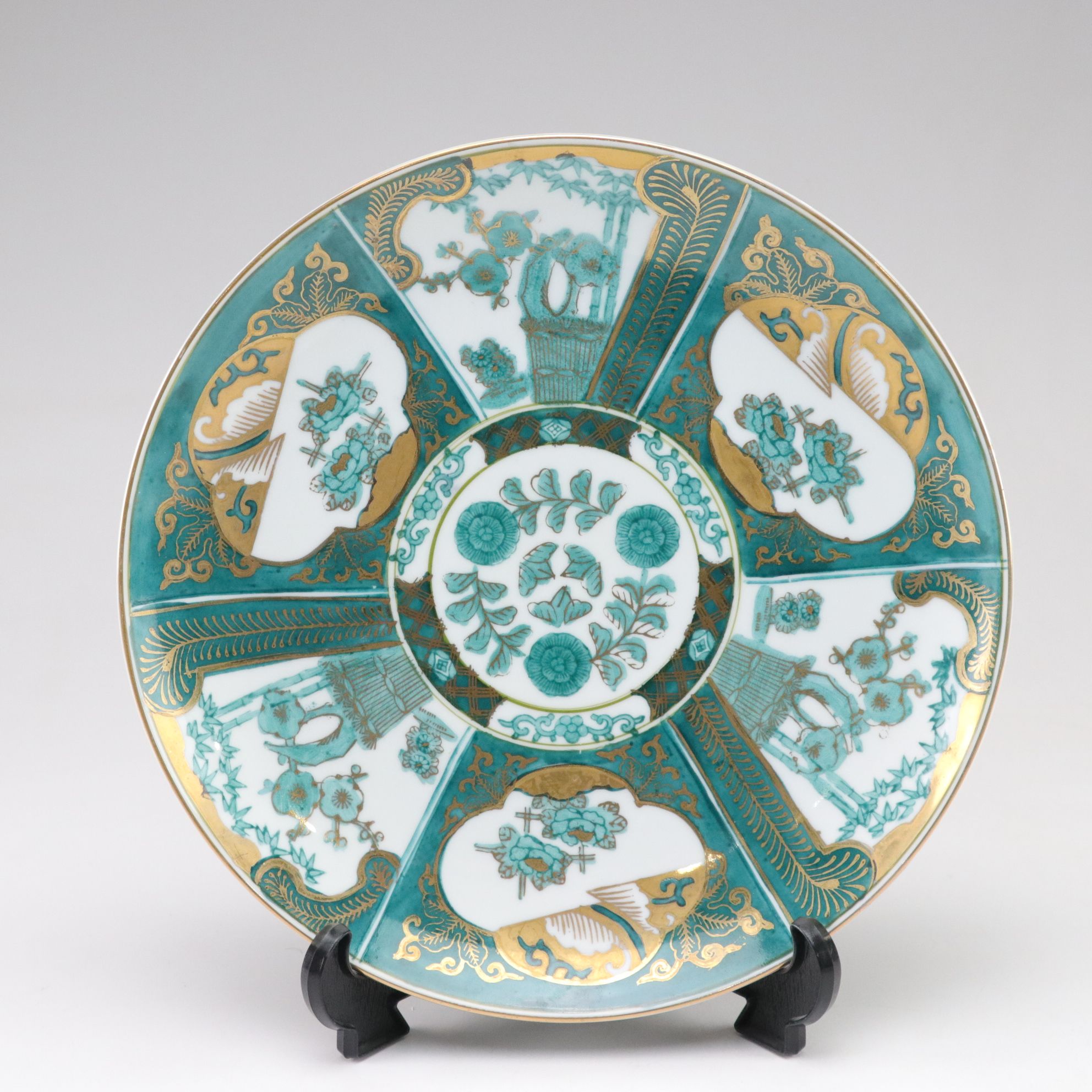 Japanese Gold Imari Hand-Painted Porcelain Plates with Display Stand