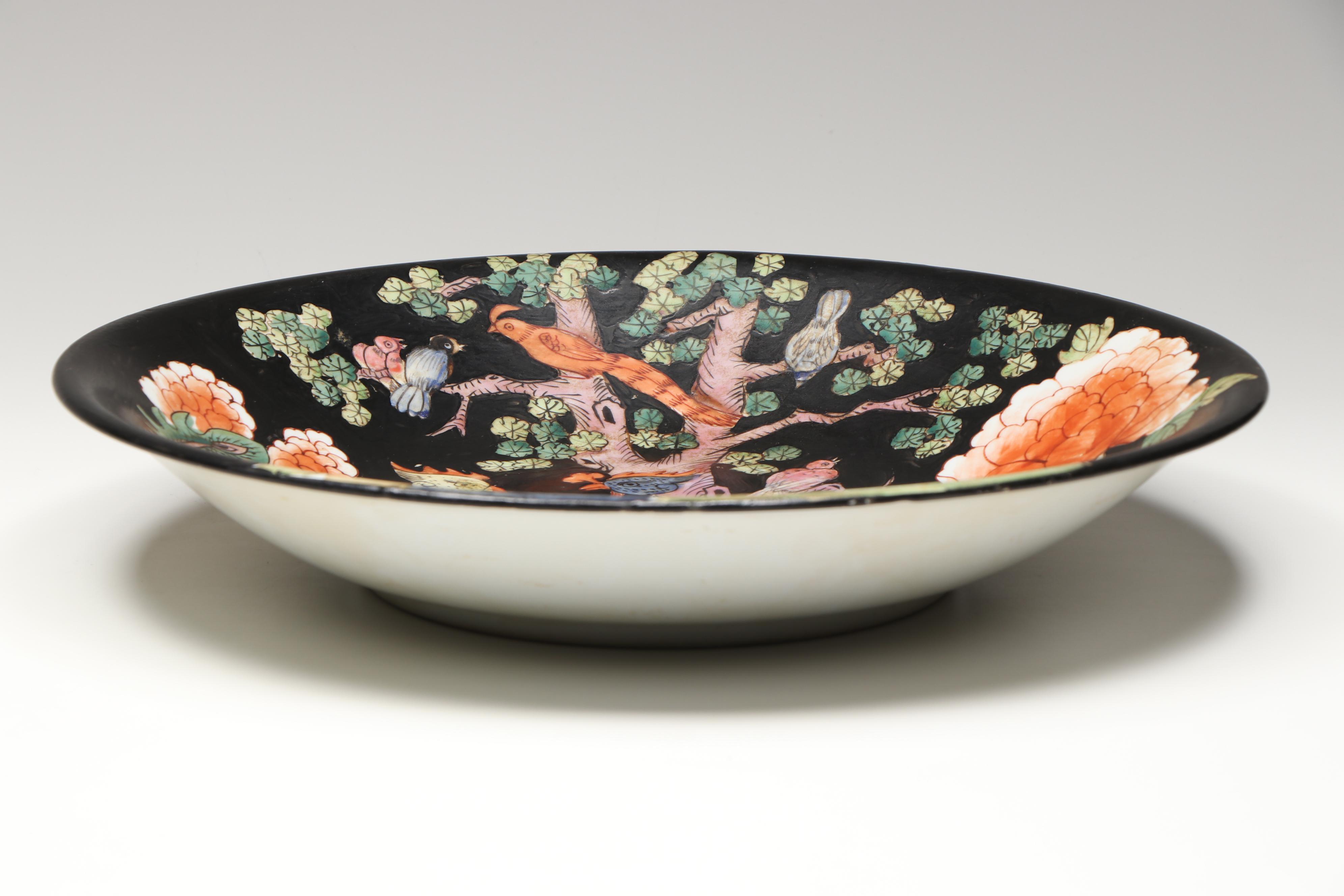 Chinese Famille Noir Porcelain Decorative Bowl