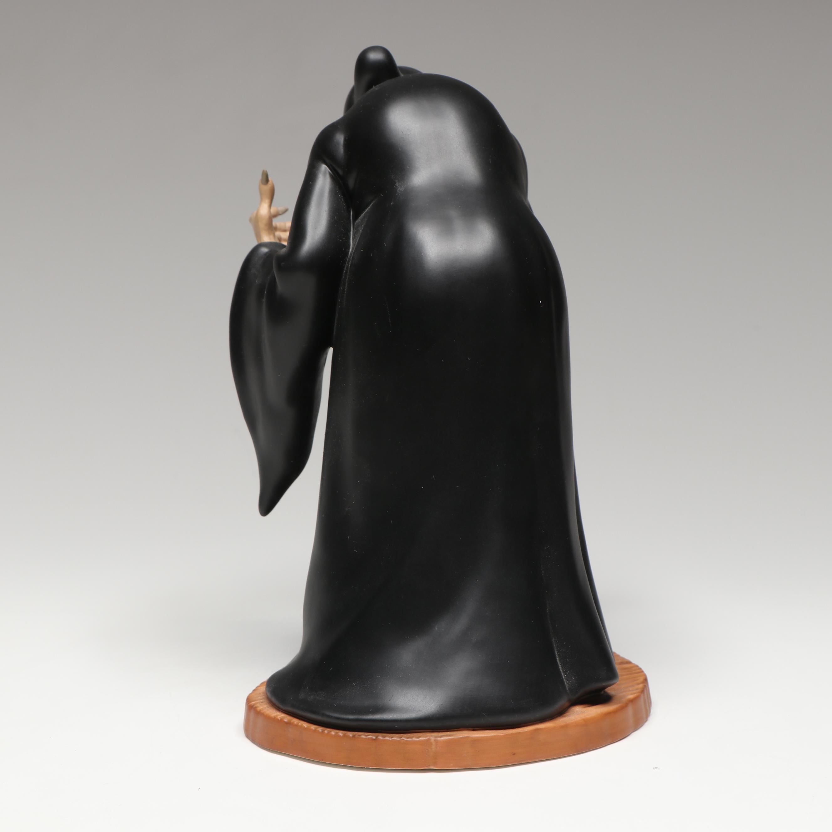 Disney Snow White "Take the Apple, Dearie" Porcelain Figurine, 1995-1996