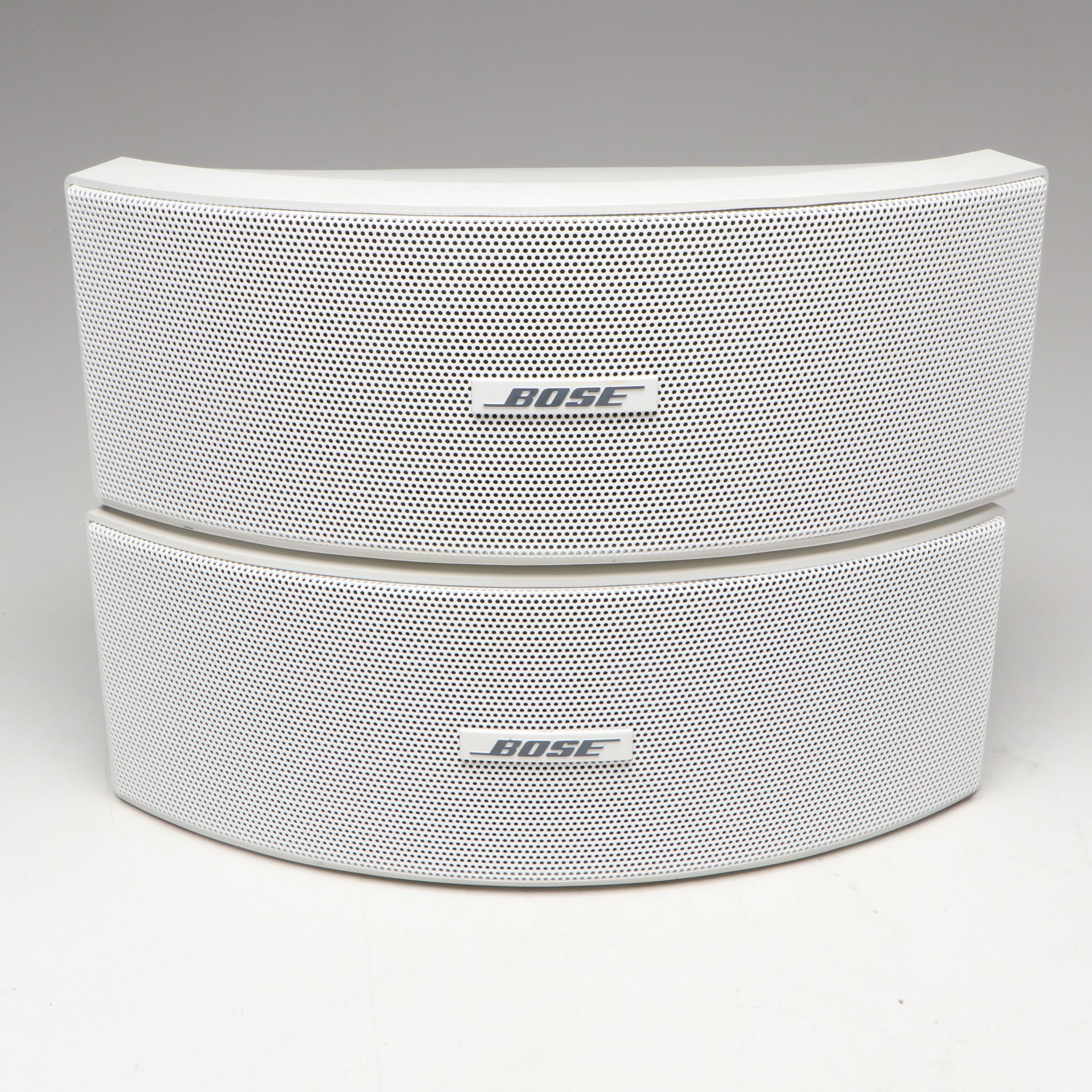 Pair of Bose 151 SE Speakers with Grundig S450DLX Field Radio