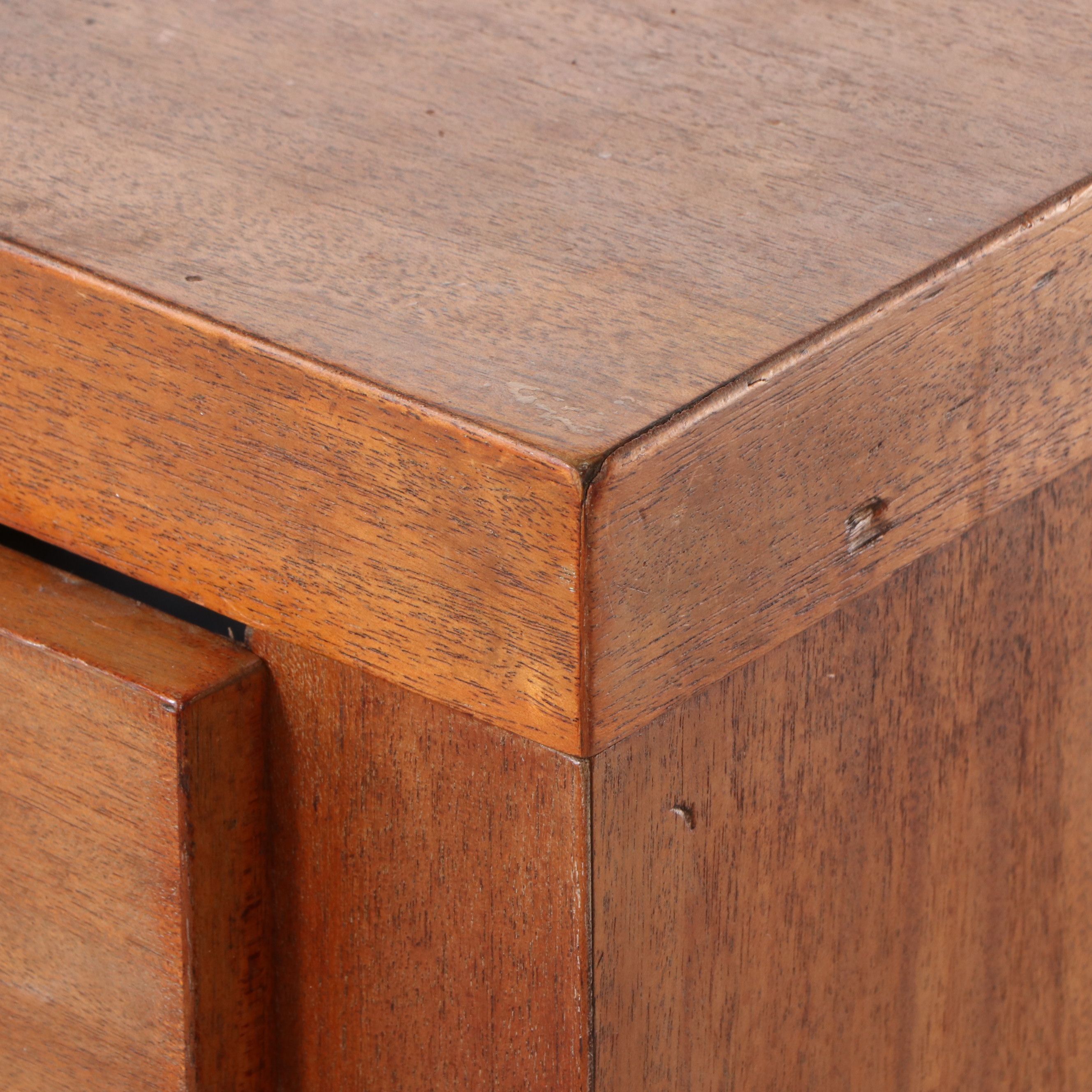 Mid Century Modern Mahogany Chest of Drawers