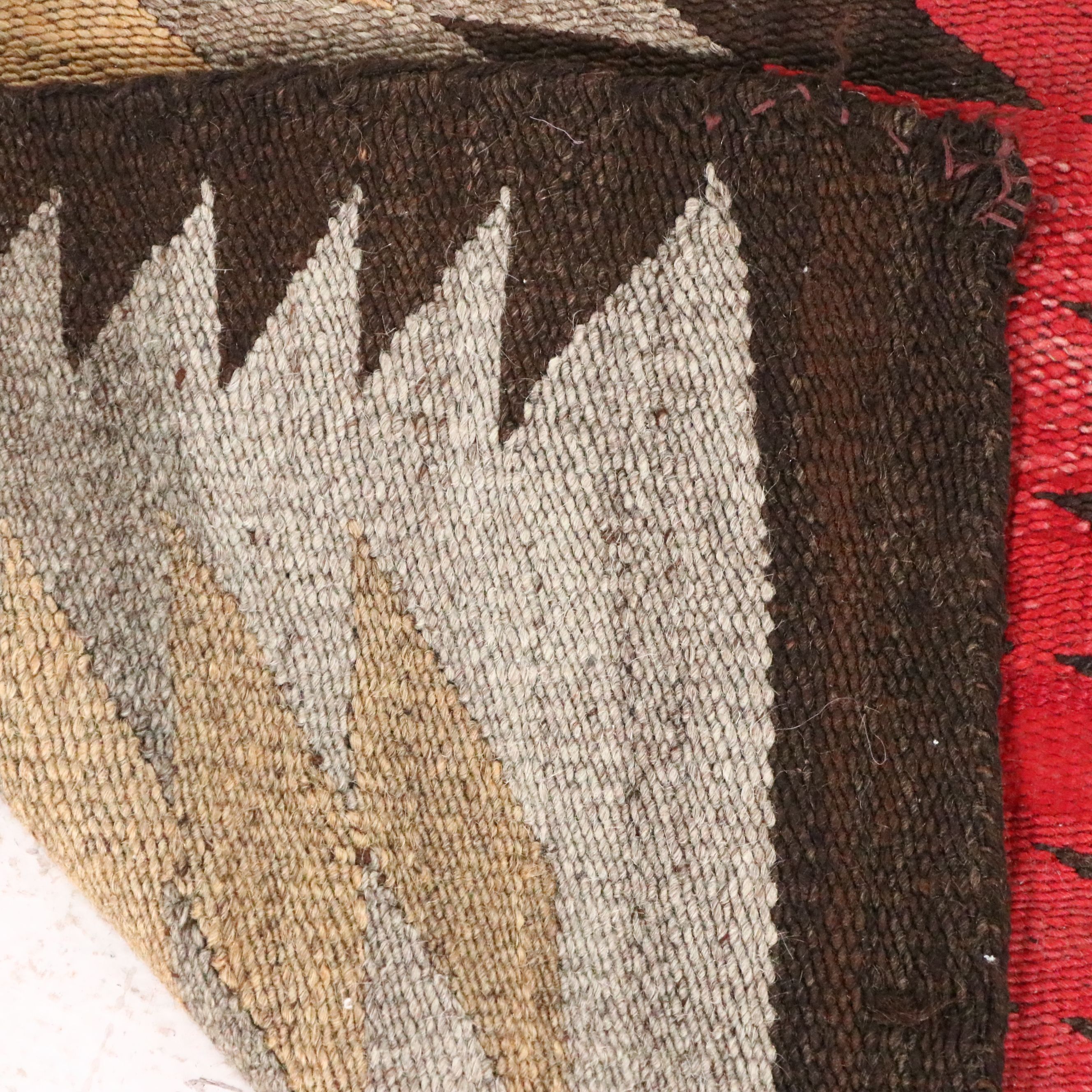 2'7 x 3'9 Handwoven Navajo Accent Rug