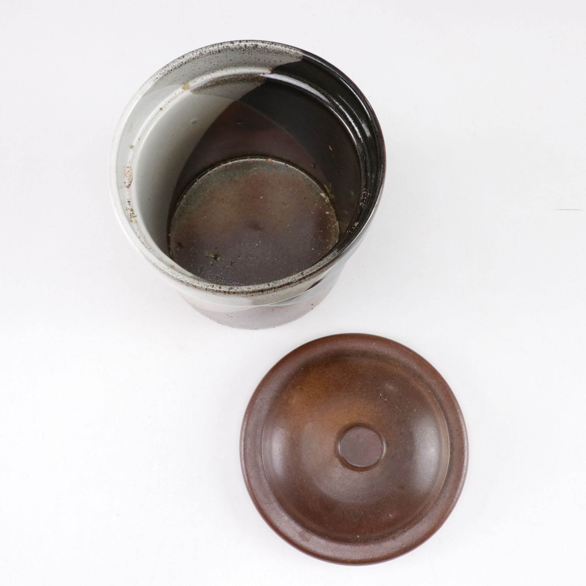 Robert Maxwell Style Eathenware Crocks & Bowl