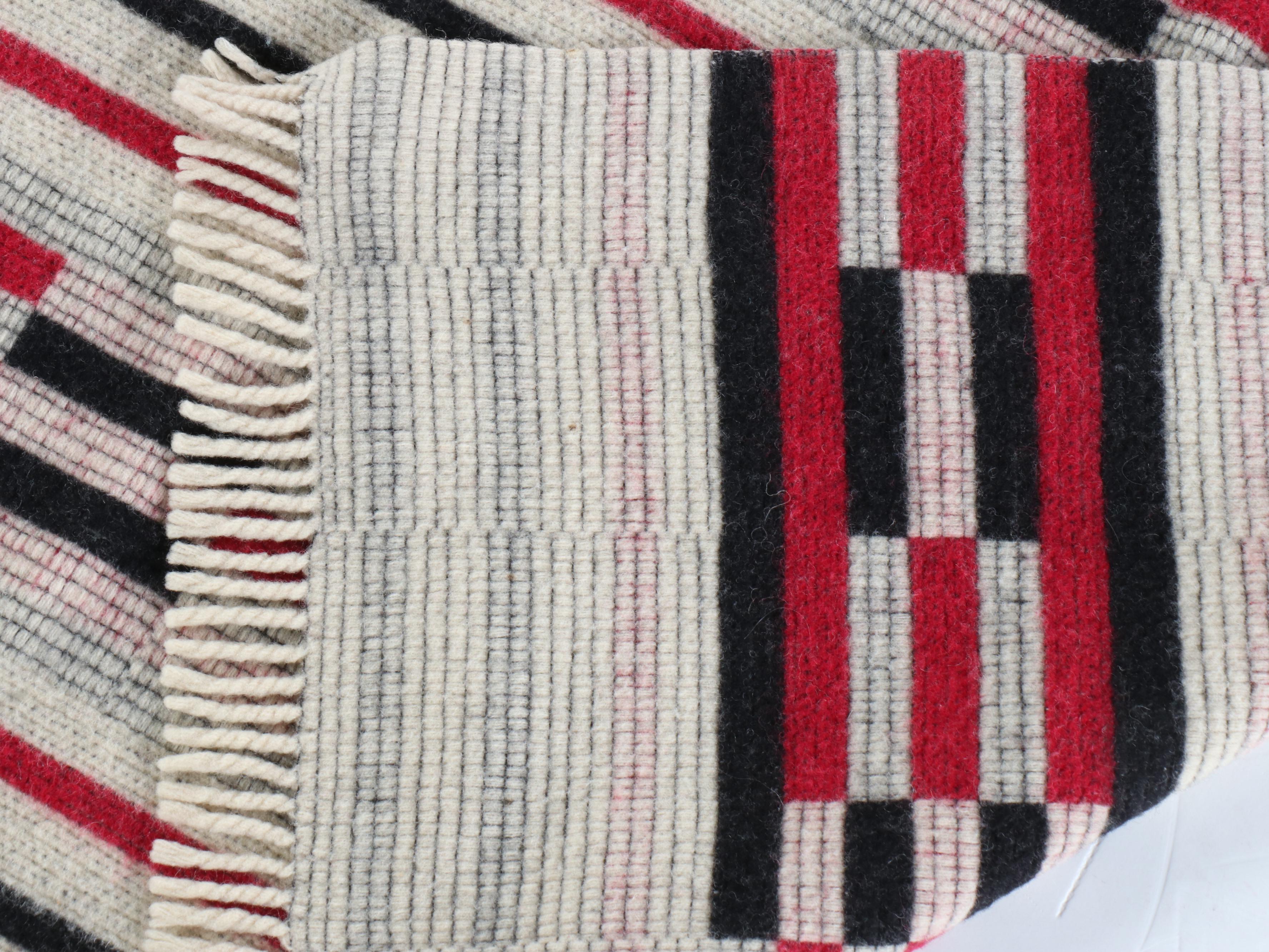 New Zealand Roslyn Maori Manatunga Wool Blanket