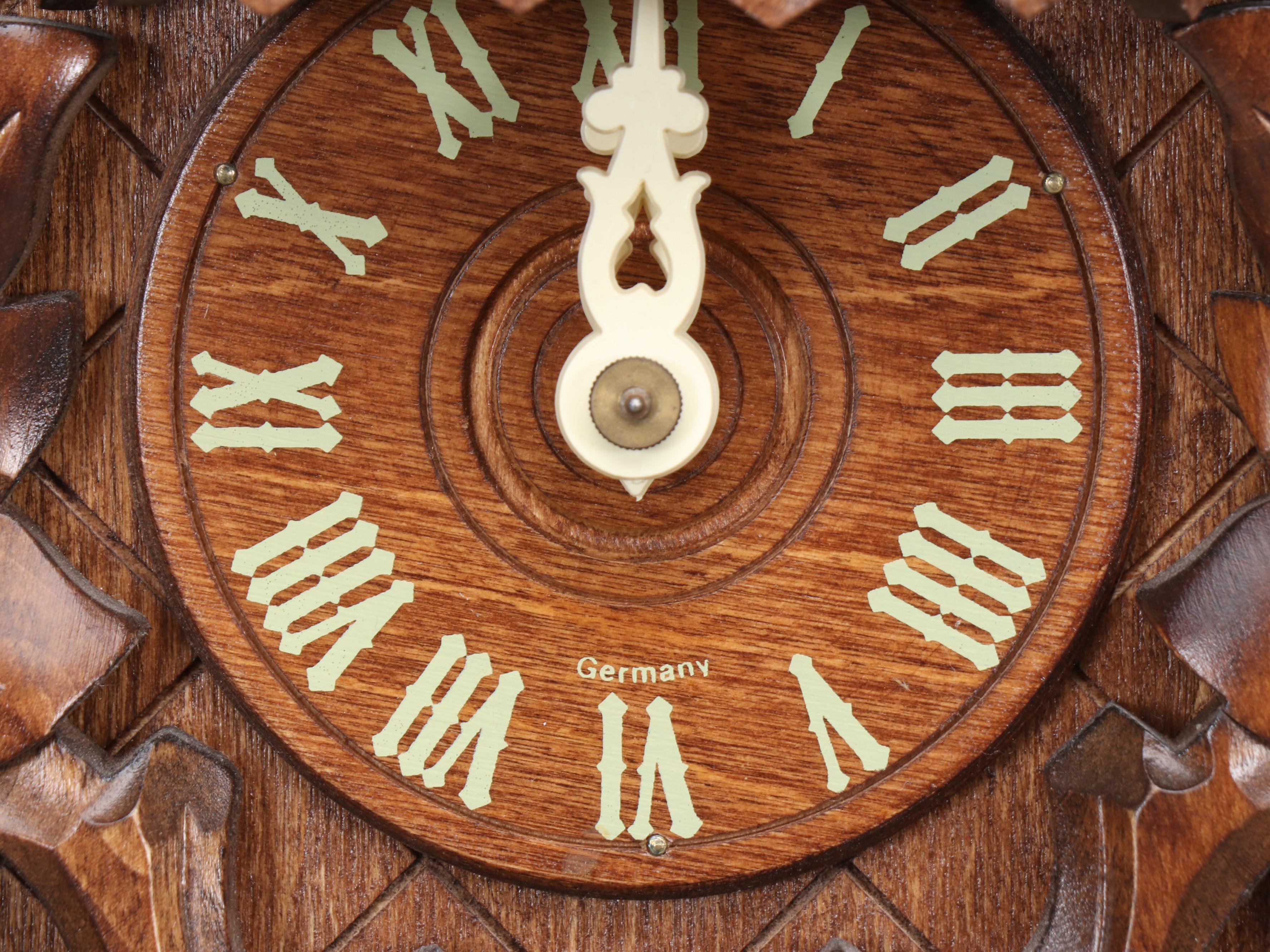 Danbury Mint Black Forest Wood Cuckoo Clock